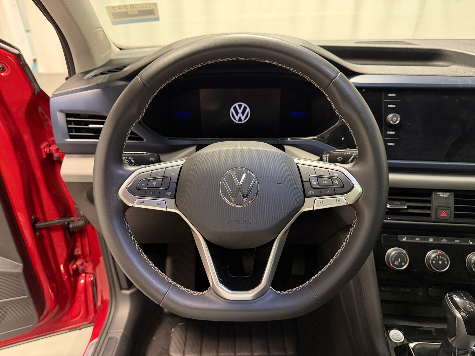 Thumbnail: 2023 Volkswagen Taos - 5