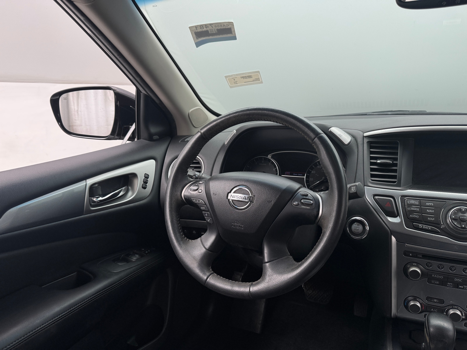 Thumbnail: 2017 Nissan Pathfinder - 4