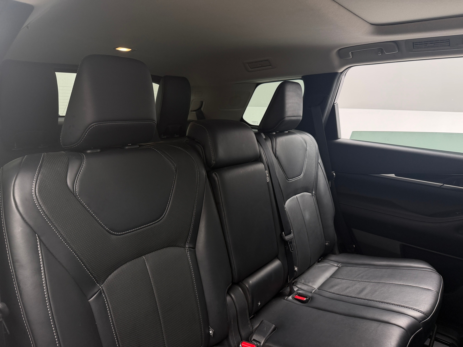Thumbnail: 2023 INFINITI QX60 - 5