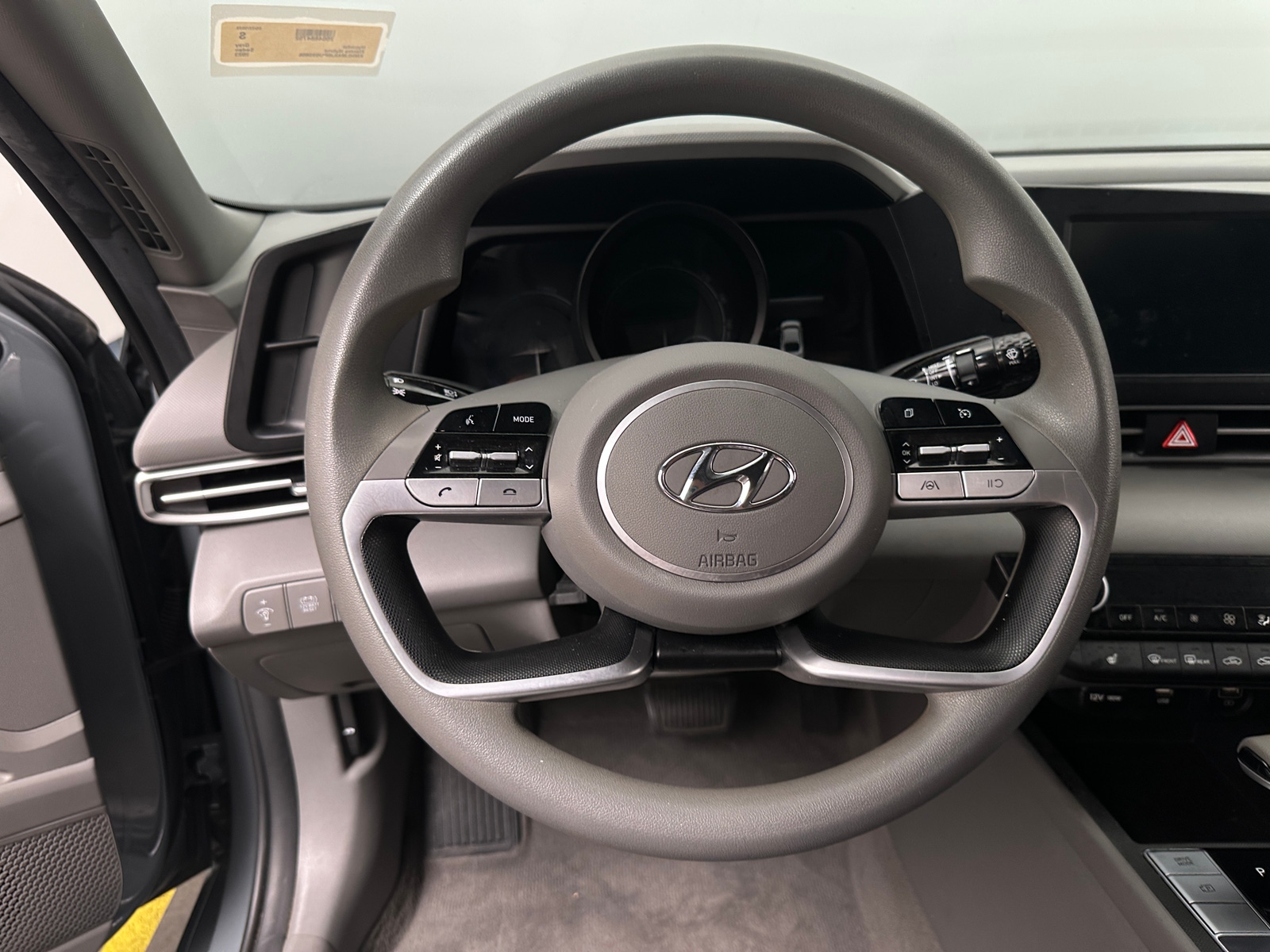 Thumbnail: 2023 Hyundai Elantra - 5