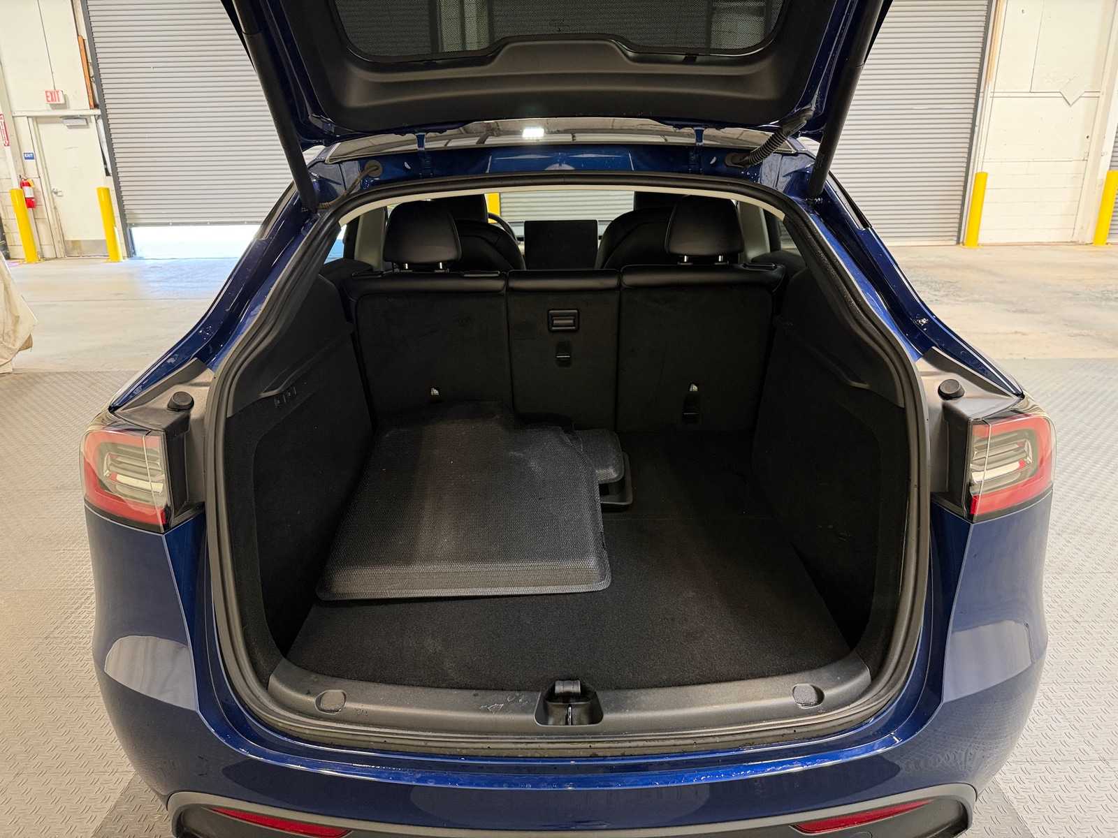 Thumbnail: 2023 Tesla Model Y - 6