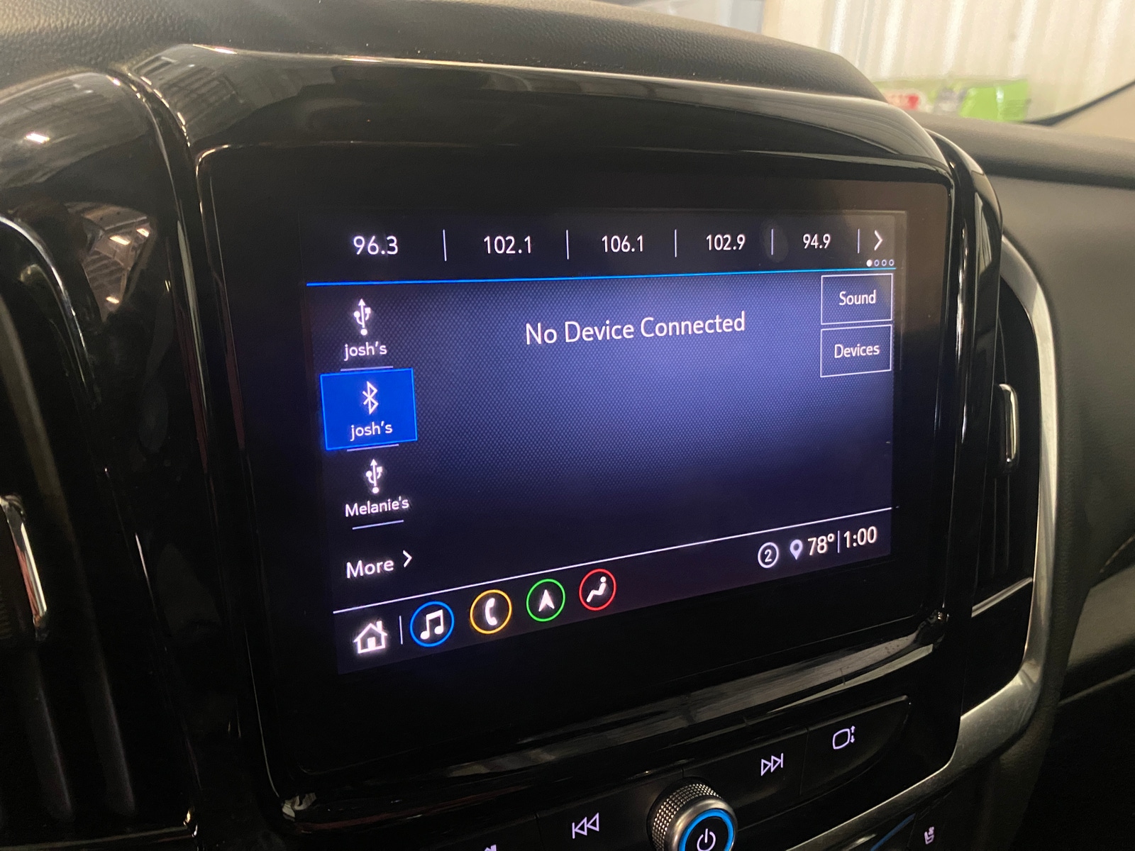 Thumbnail: 2021 Chevrolet Traverse - 3