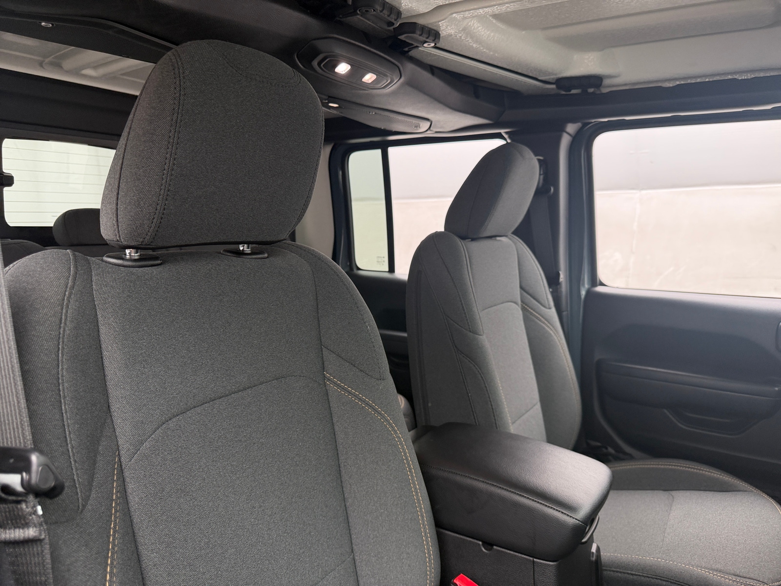Thumbnail: 2024 Jeep Gladiator - 2