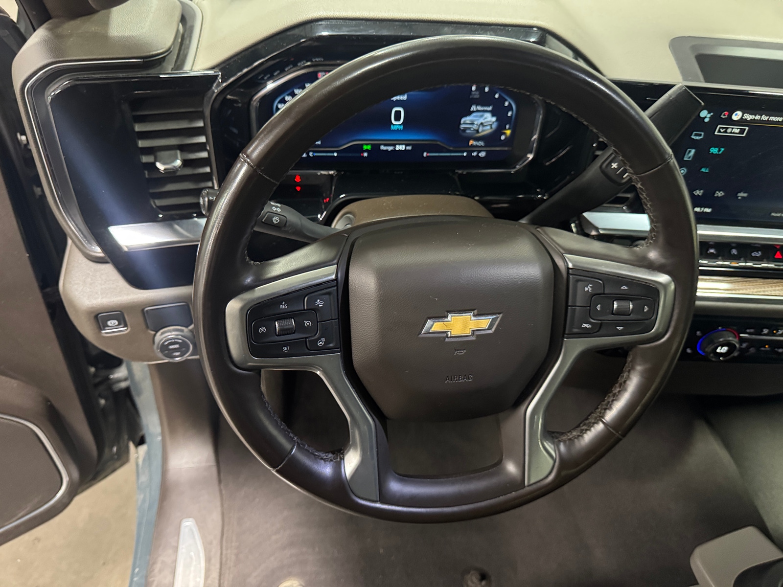 Thumbnail: 2025 Chevrolet Silverado 1500 - 5