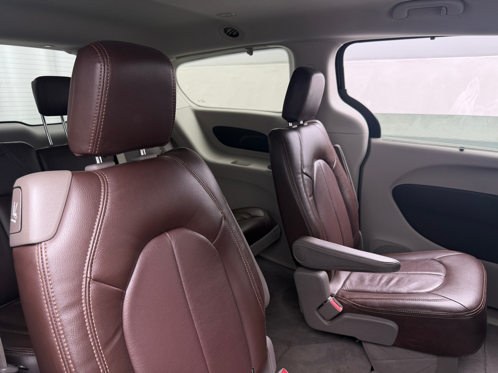 Thumbnail: 2019 Chrysler Pacifica - 6