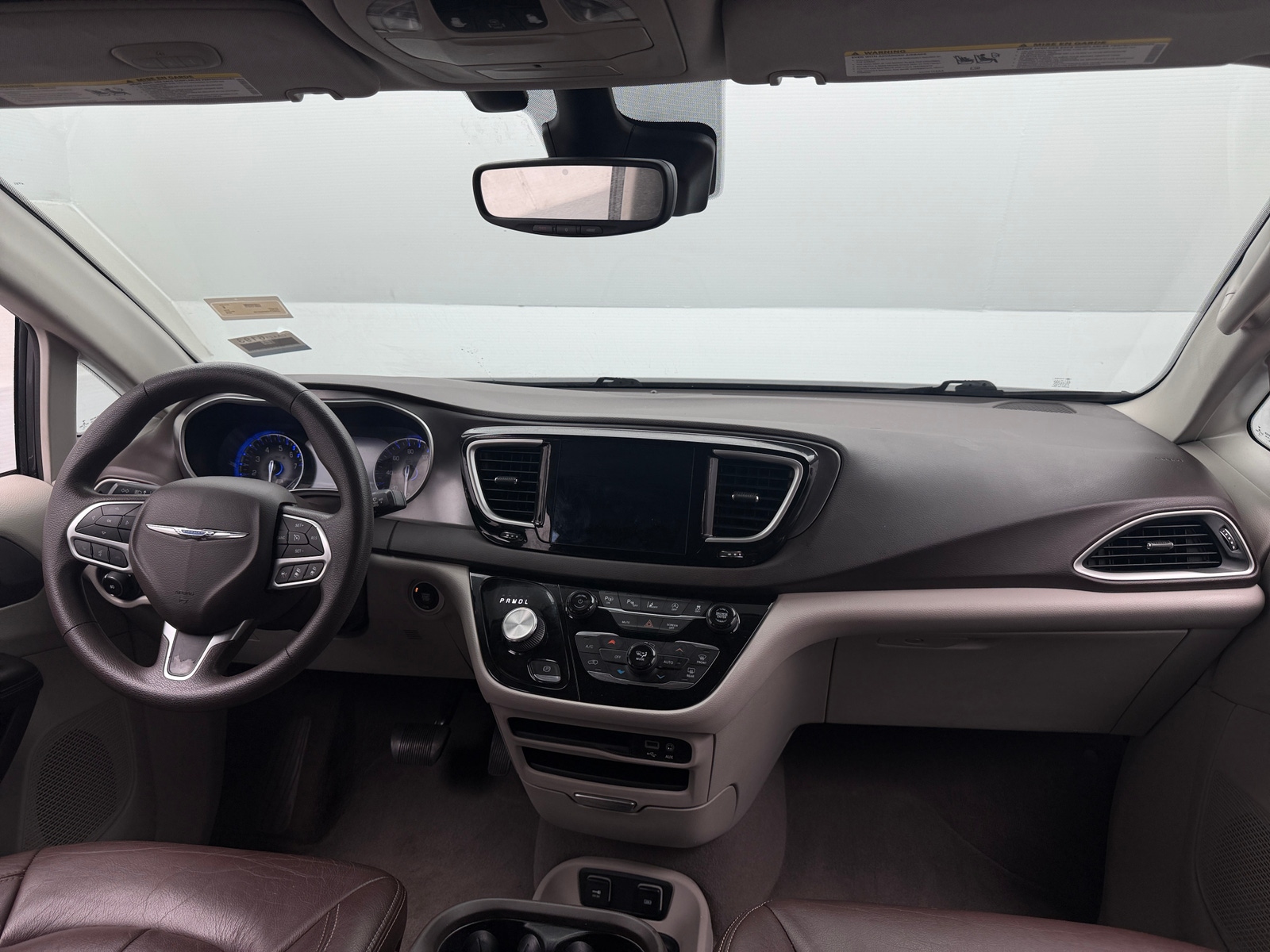 Thumbnail: 2019 Chrysler Pacifica - 3