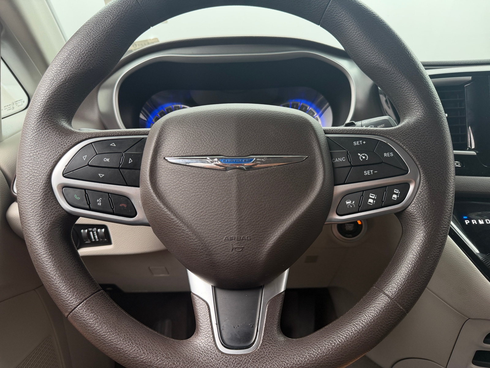 Thumbnail: 2019 Chrysler Pacifica - 5