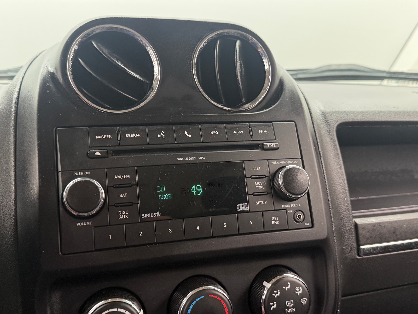 Thumbnail: 2015 Jeep Patriot - 4