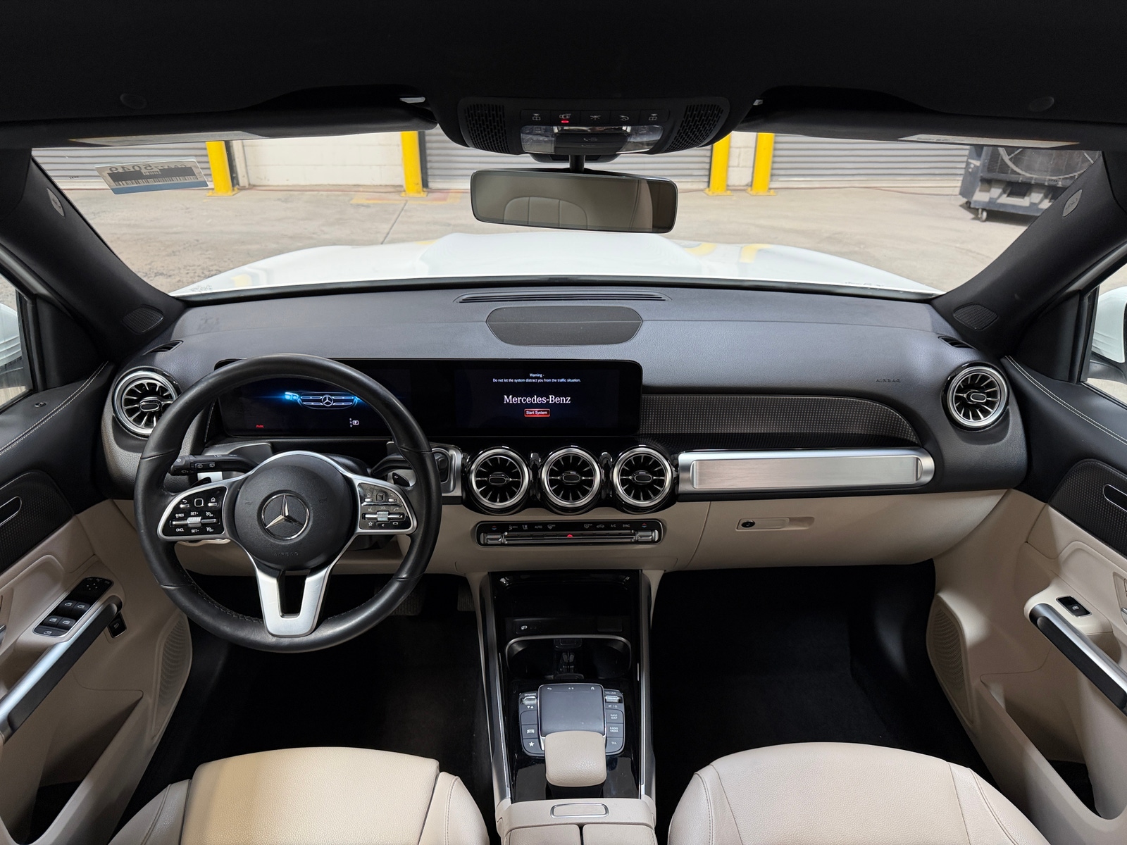 Thumbnail: 2022 Mercedes-Benz GLB - 2