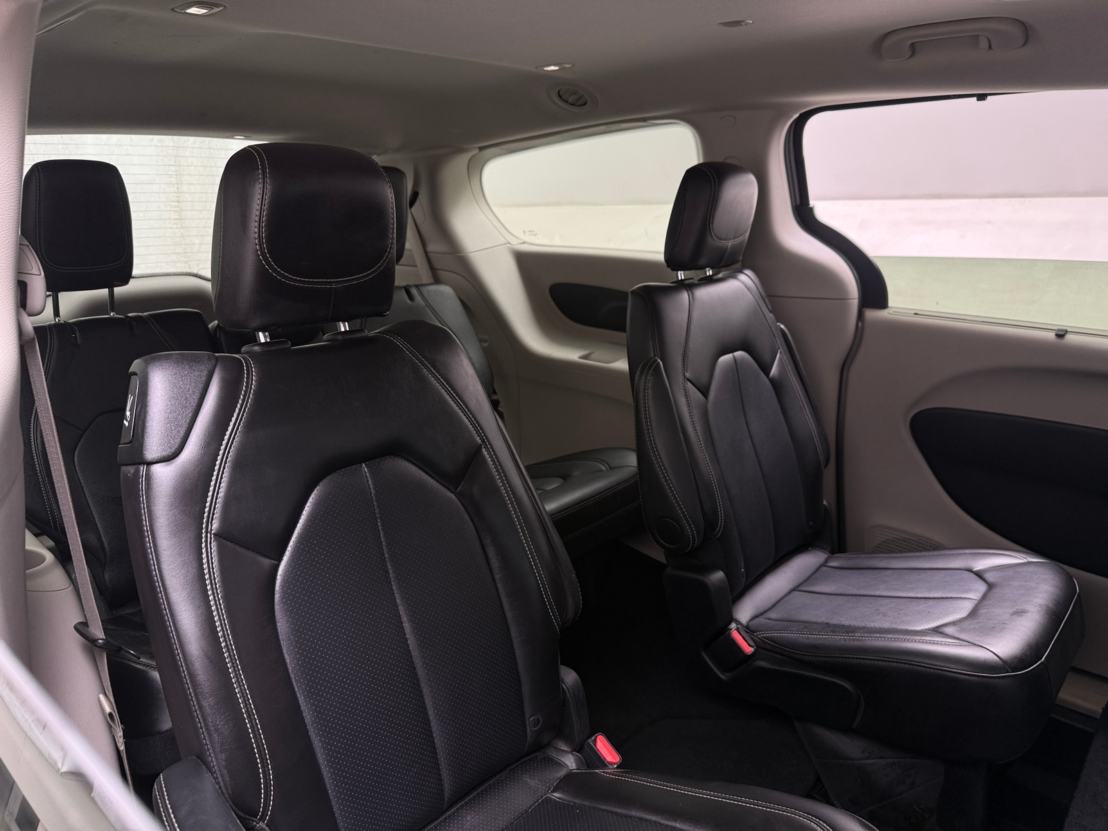 Thumbnail: 2024 Chrysler Pacifica - 5