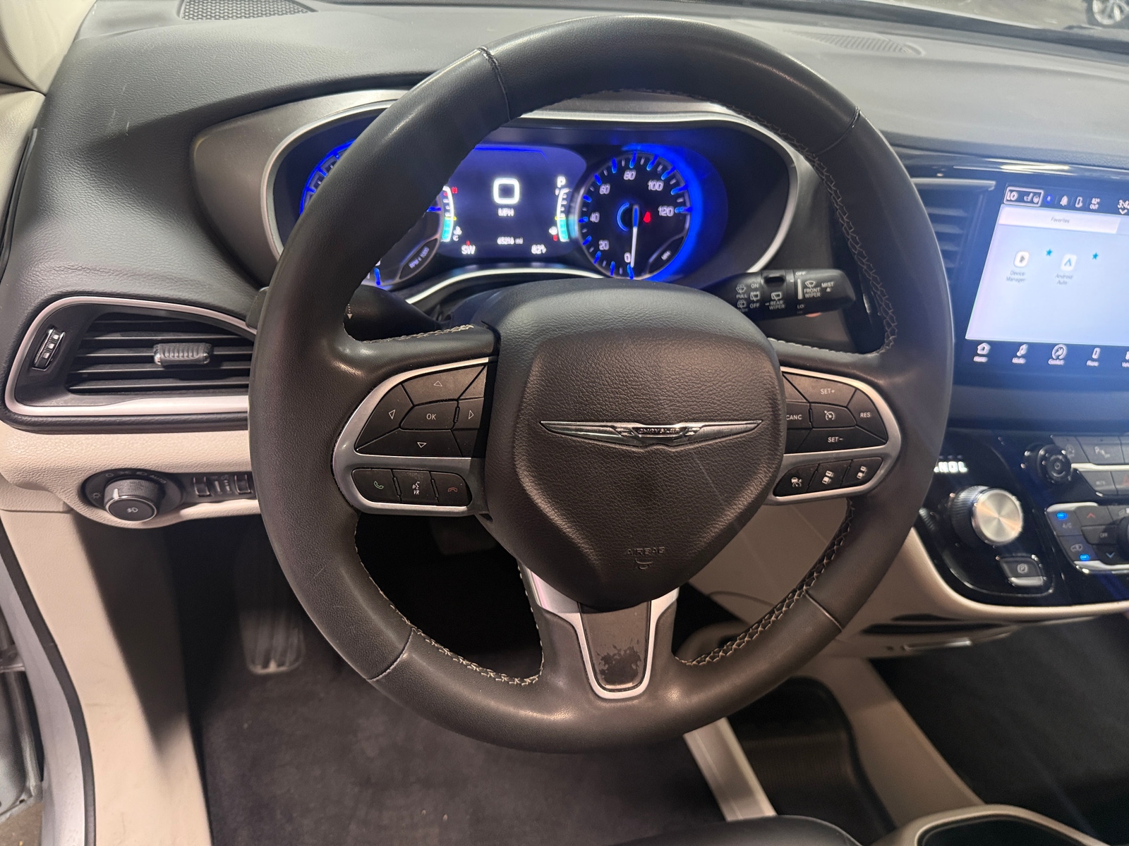 Thumbnail: 2024 Chrysler Pacifica - 4