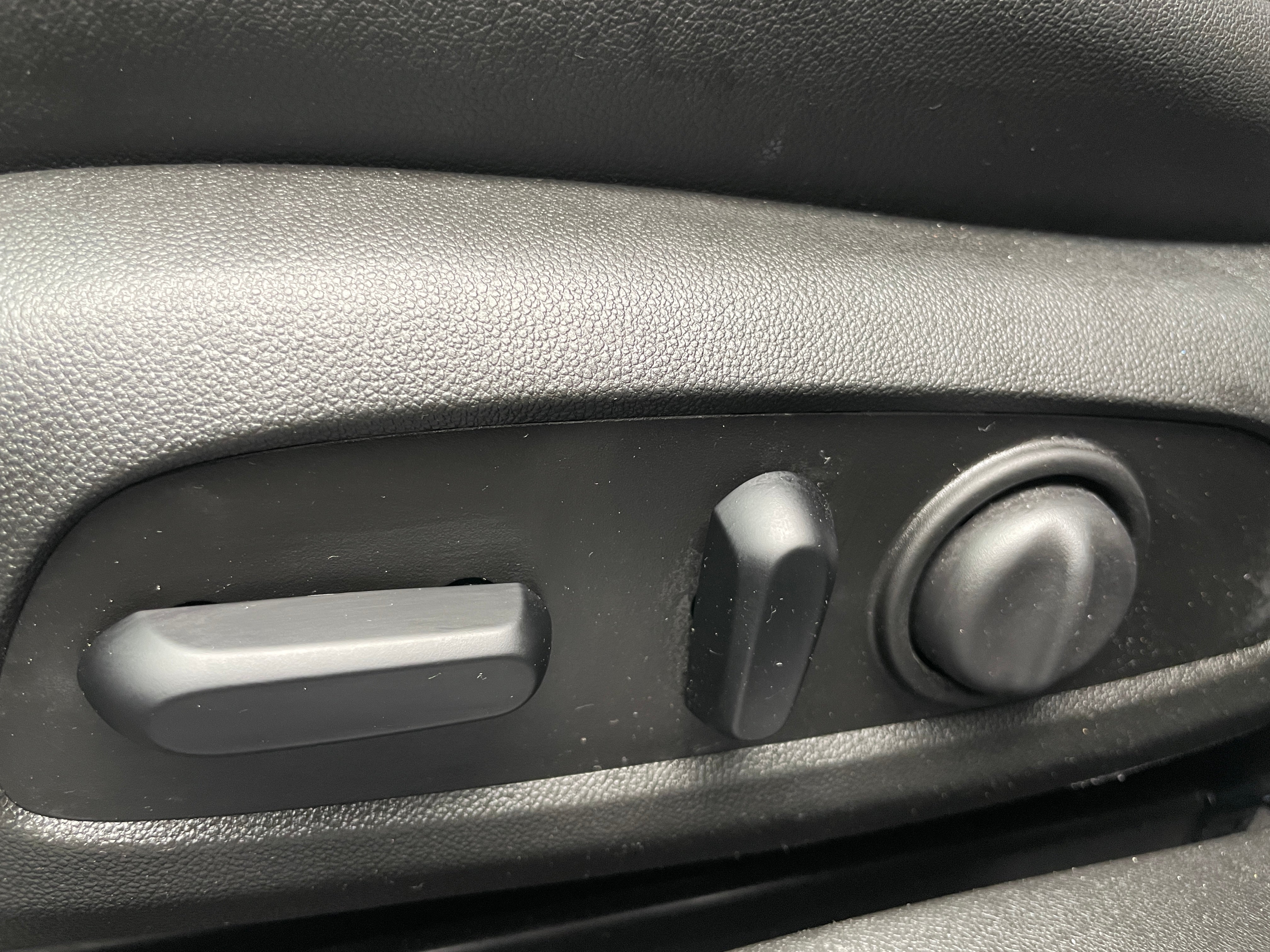 Used 2021 Chevrolet Malibu 1LT with VIN 1G1ZD5ST0MF016565 for sale in Pewaukee, WI