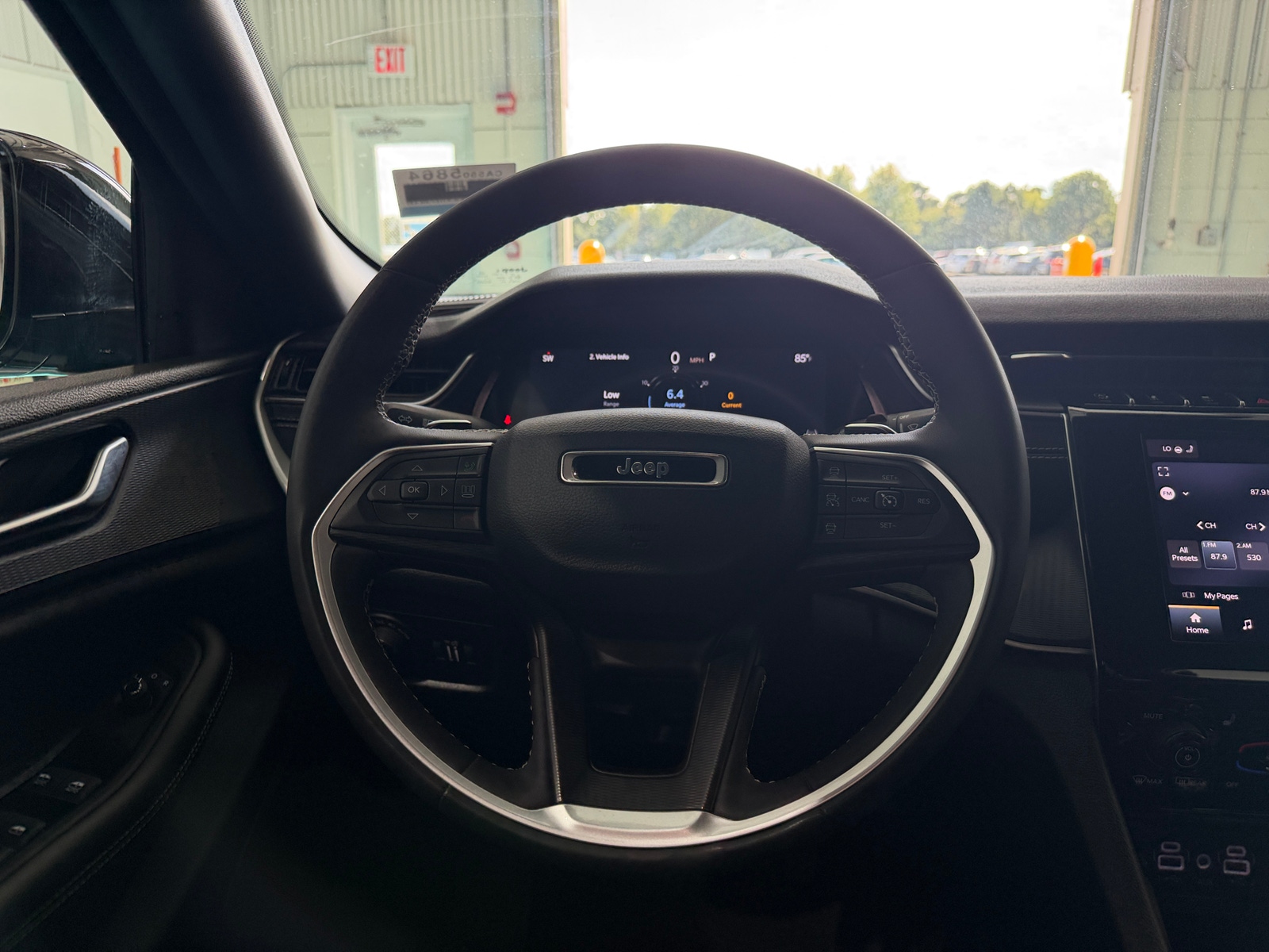 Thumbnail: 2023 Jeep Grand Cherokee L - 4