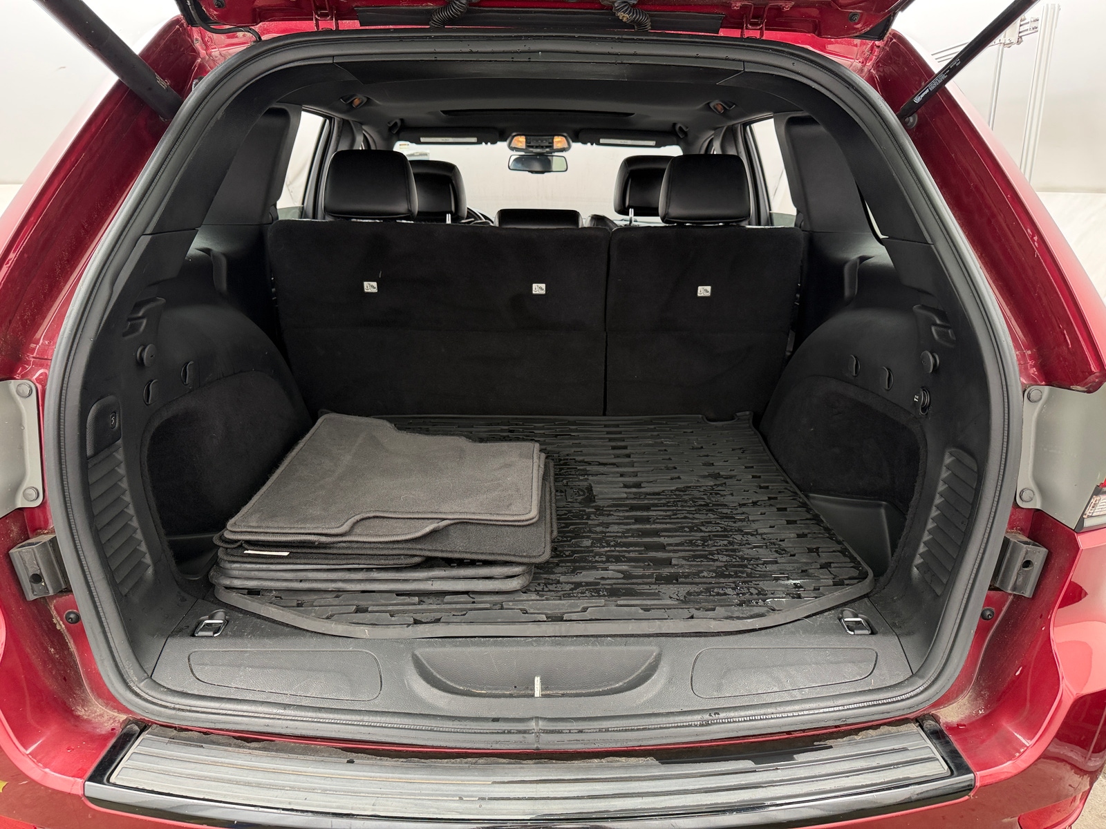 Thumbnail: 2015 Jeep Grand Cherokee - 6