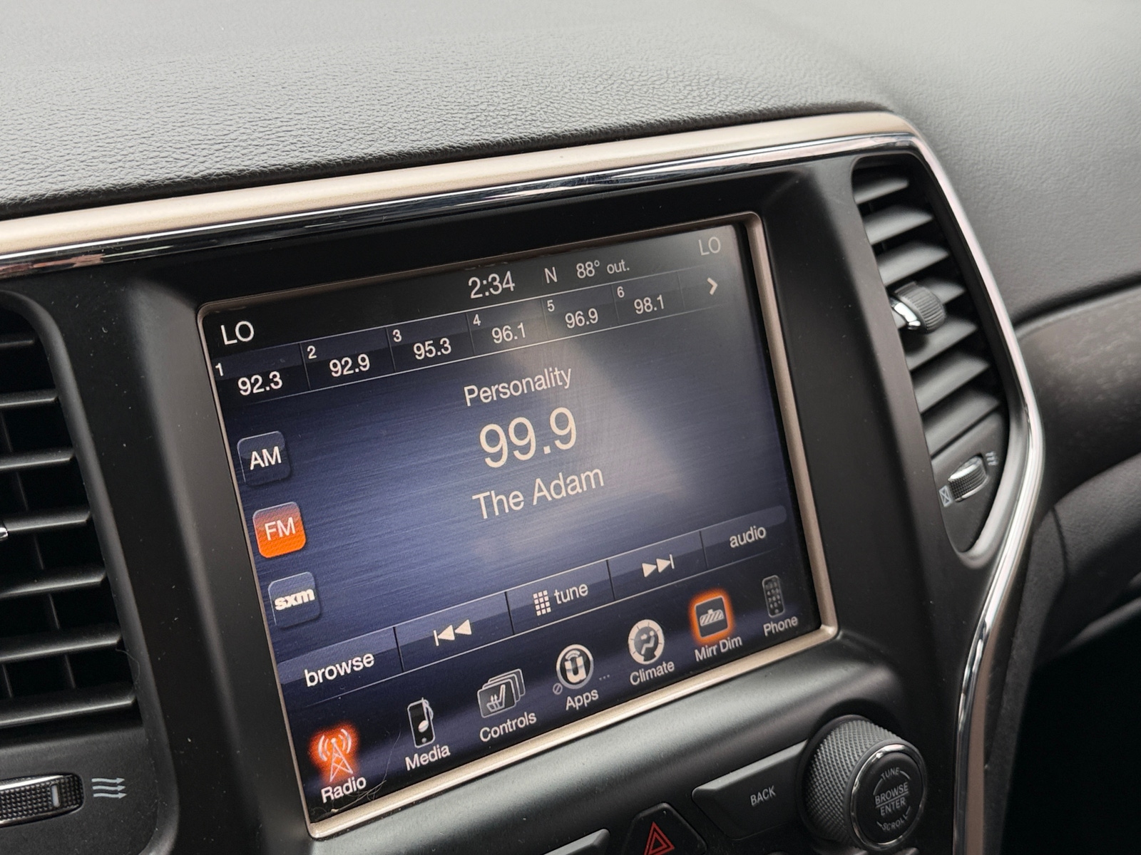 Thumbnail: 2015 Jeep Grand Cherokee - 3