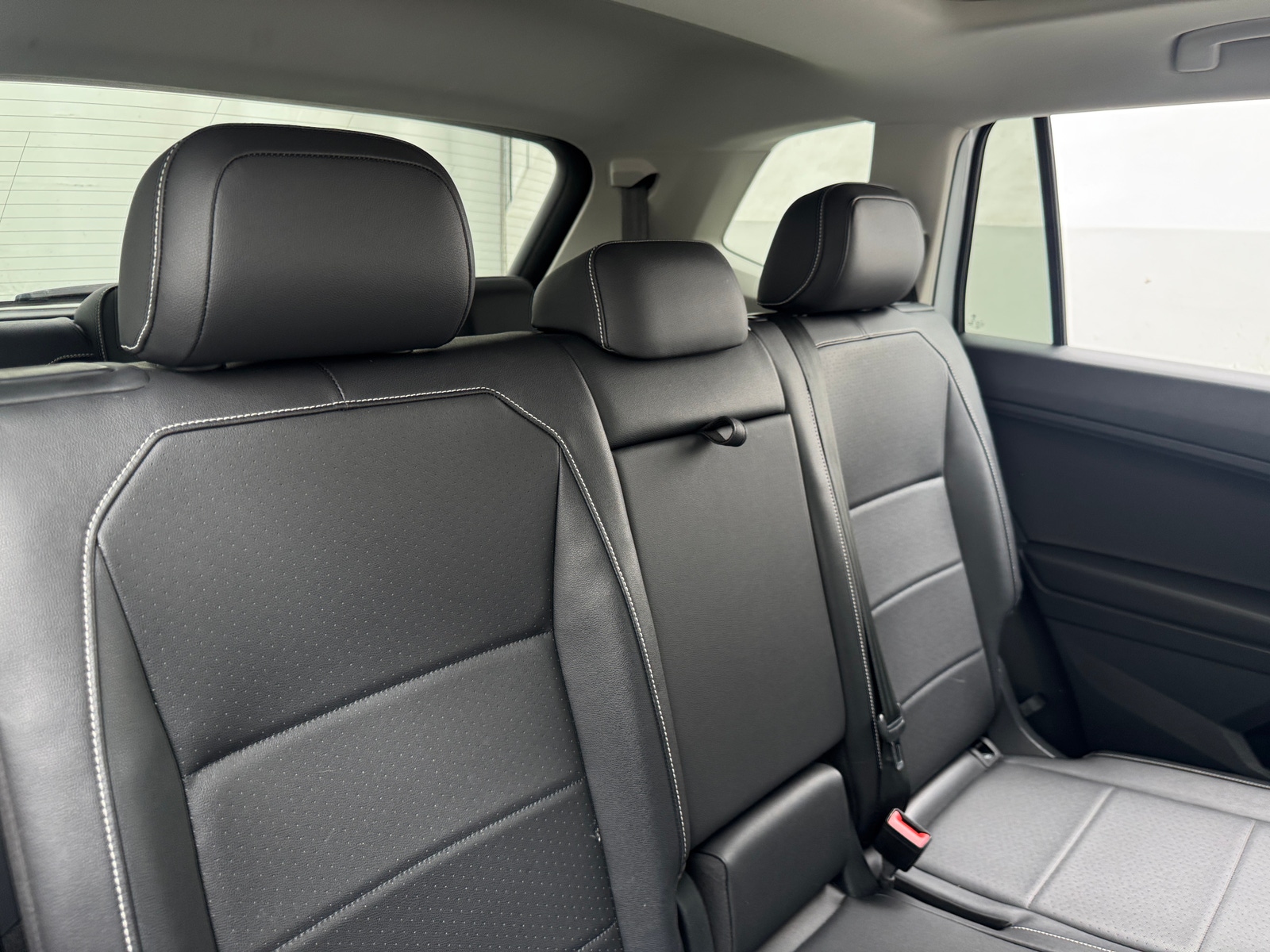 Thumbnail: 2021 Volkswagen Tiguan - 6