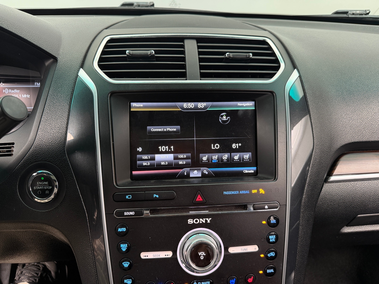 Thumbnail: 2016 Ford Explorer - 3