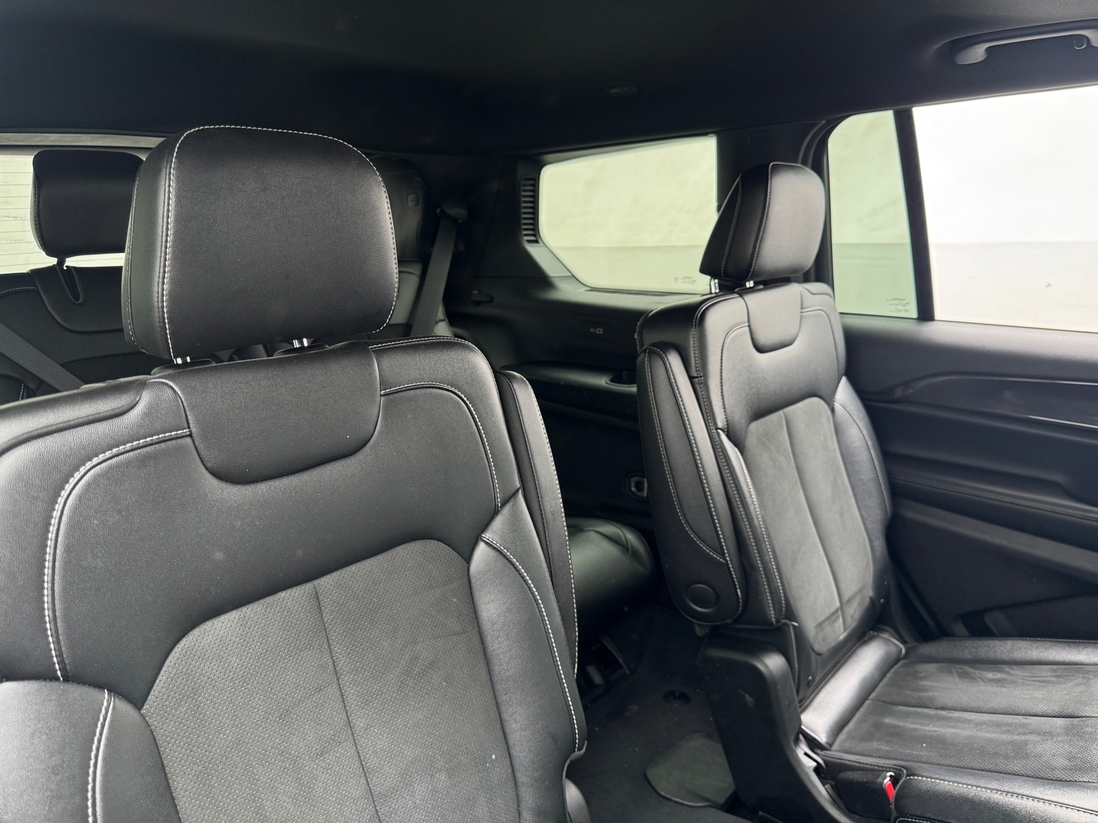 Thumbnail: 2023 Jeep Grand Cherokee L - 5