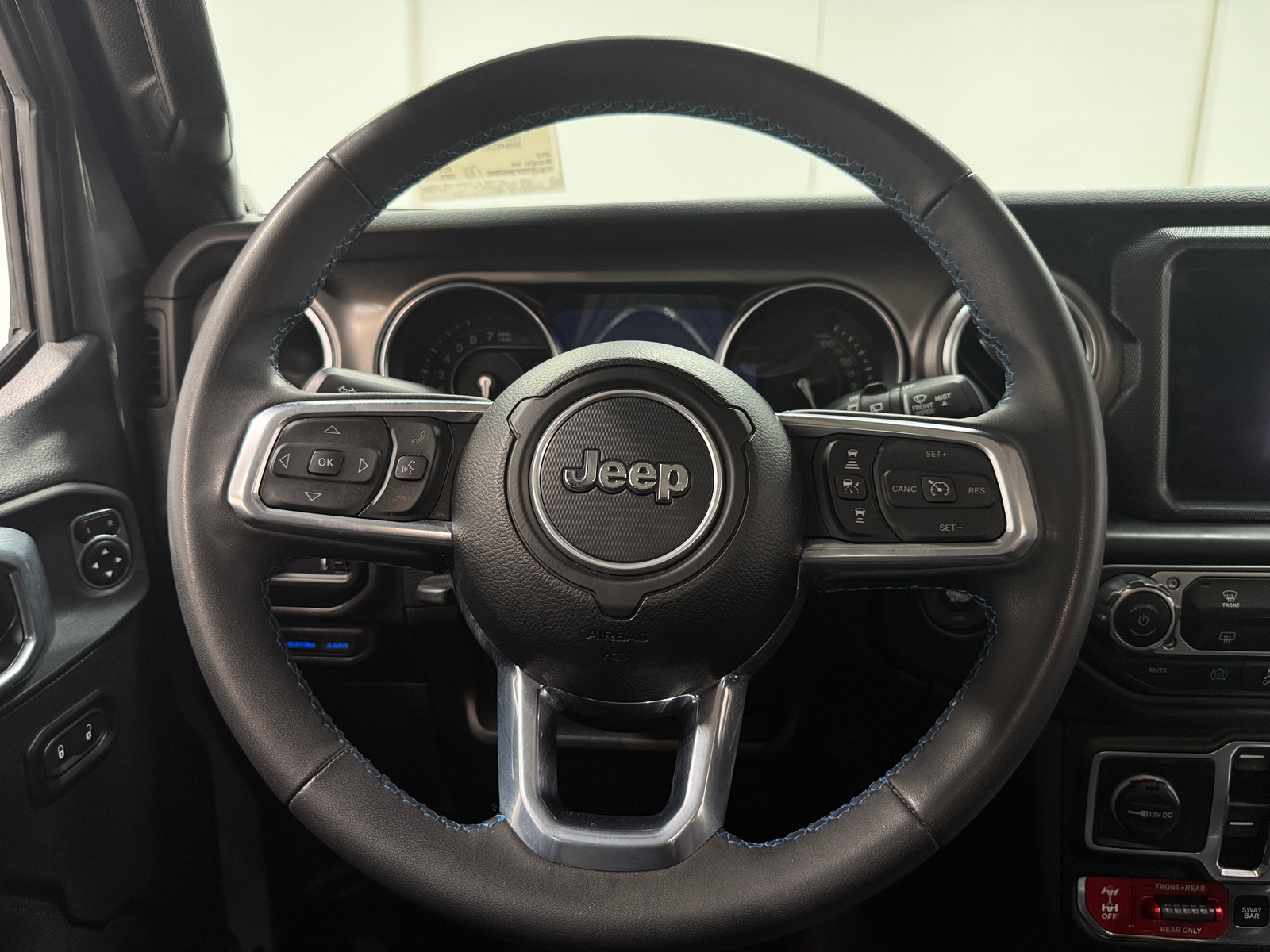 Thumbnail: 2023 Jeep Wrangler - 5