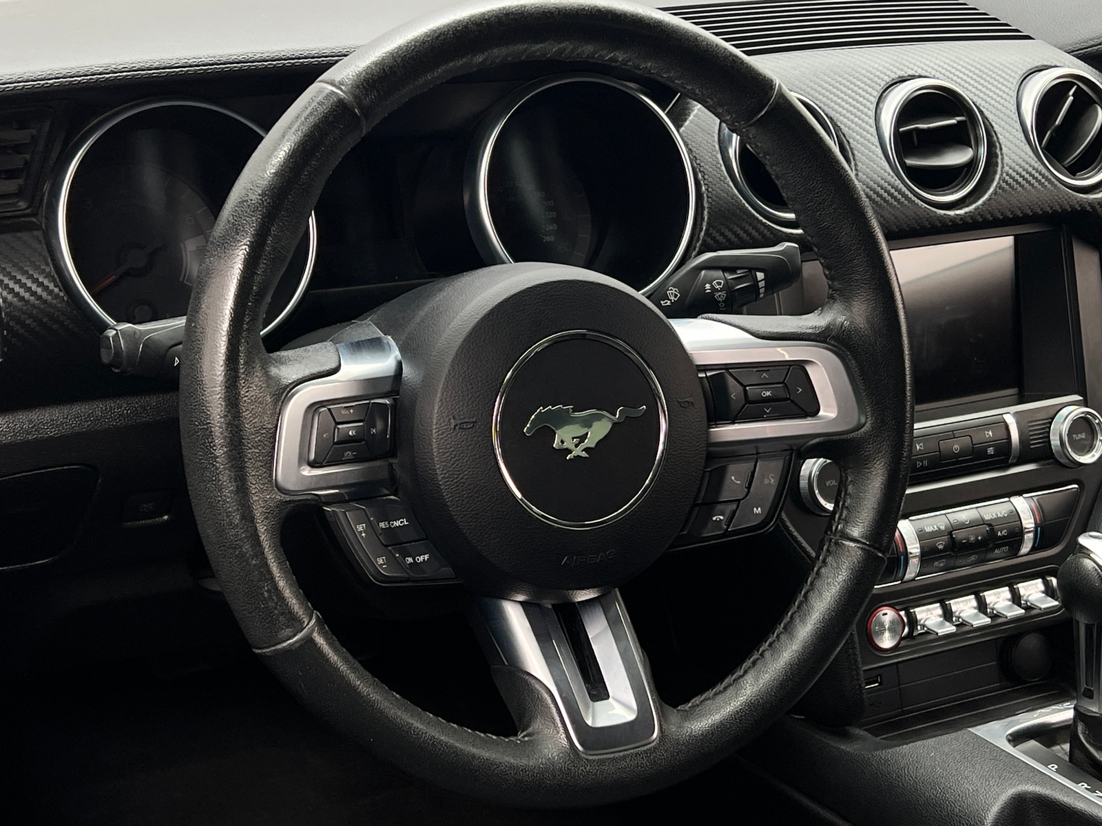 Thumbnail: 2022 Ford Mustang - 4