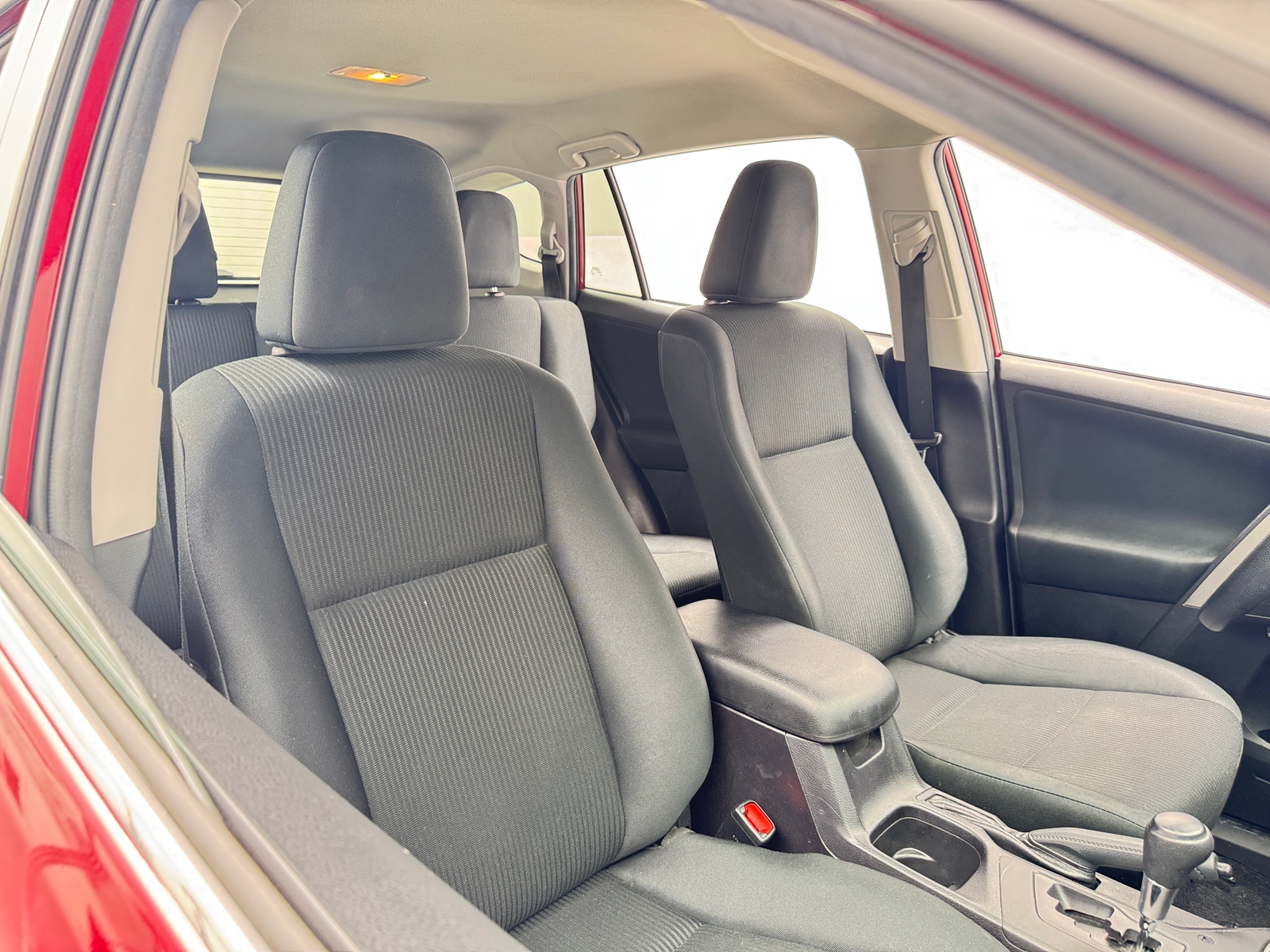 Thumbnail: 2018 Toyota RAV4 - 2