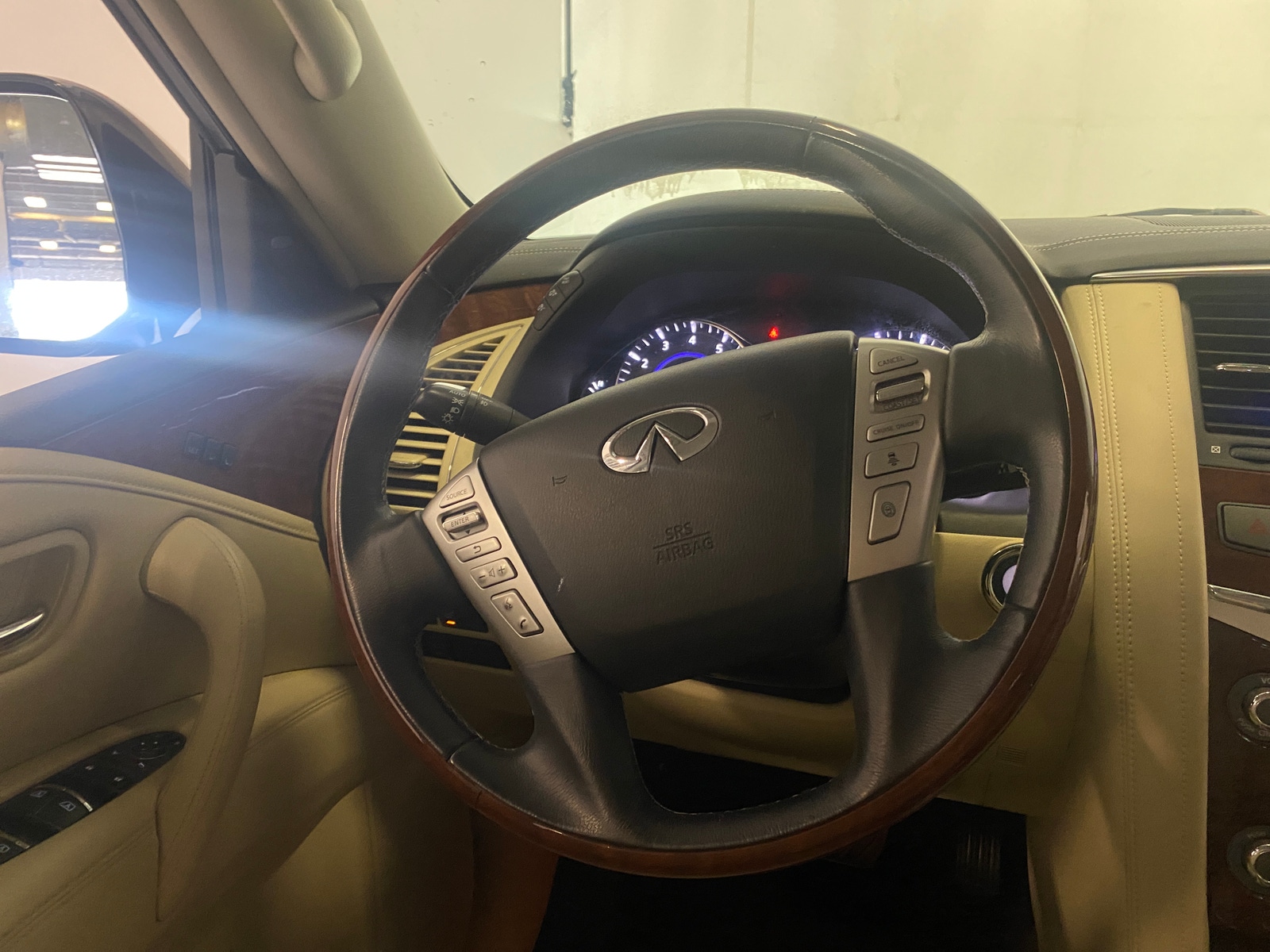 Thumbnail: 2019 INFINITI QX80 - 4