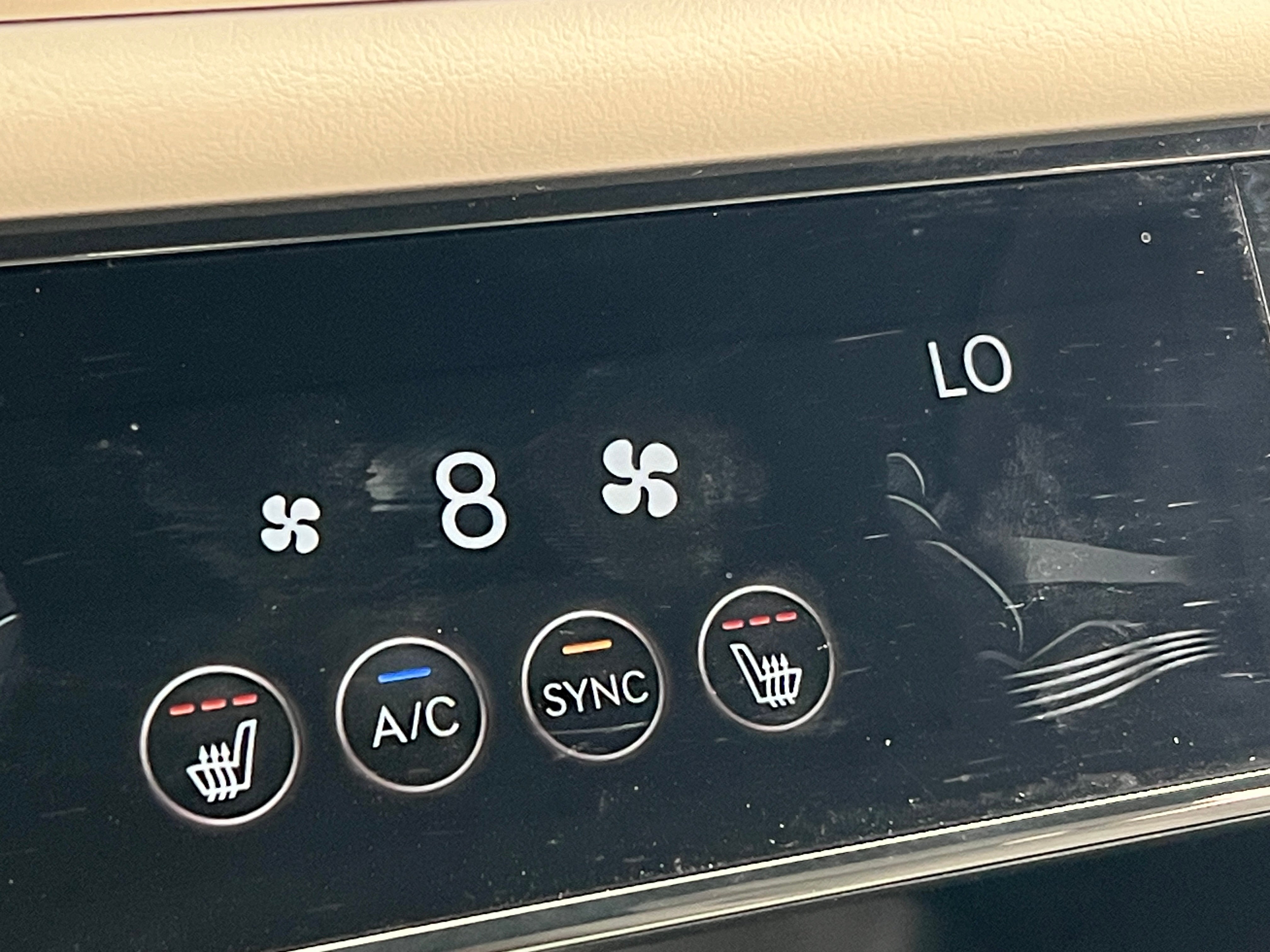 2025 Genesis G70 2.5T Standard, photo 16