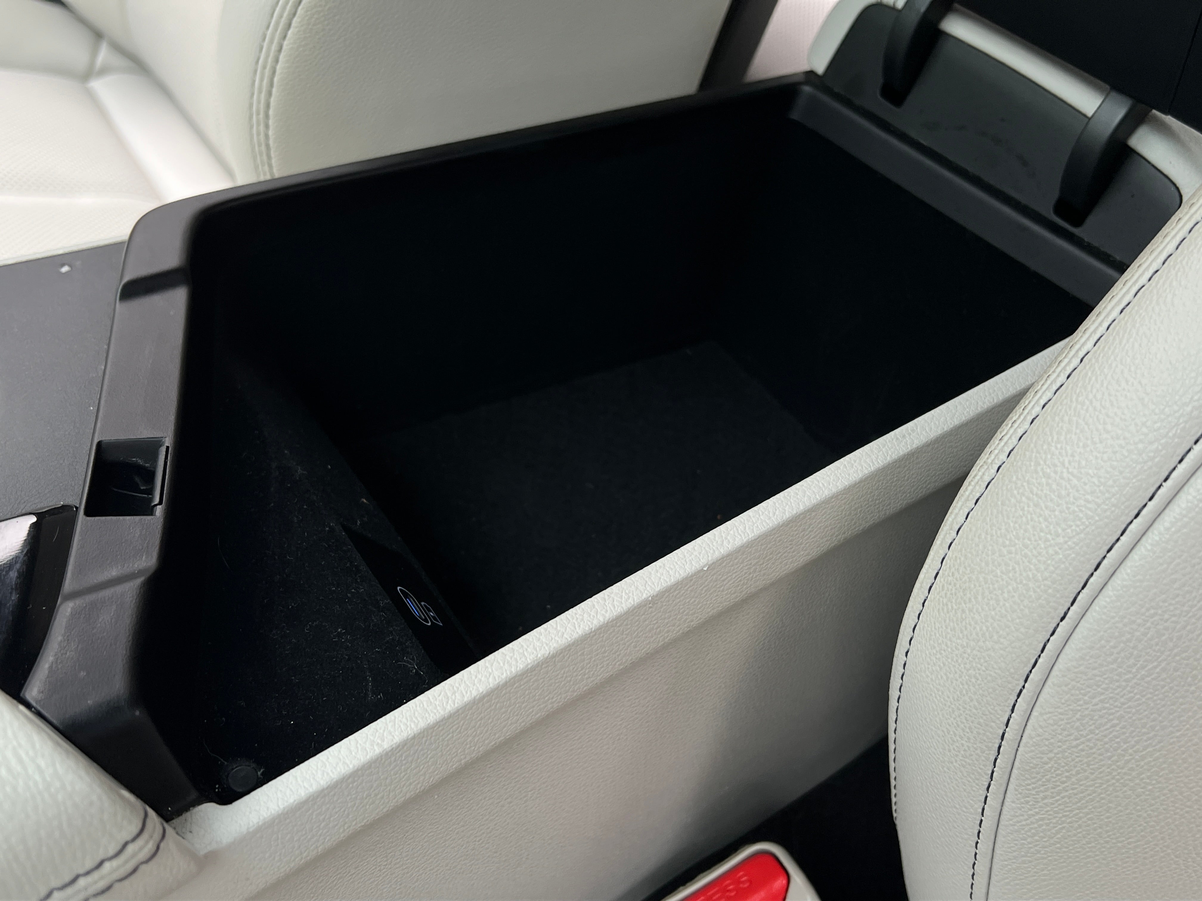 2025 Genesis G70 2.5T Standard, photo 17