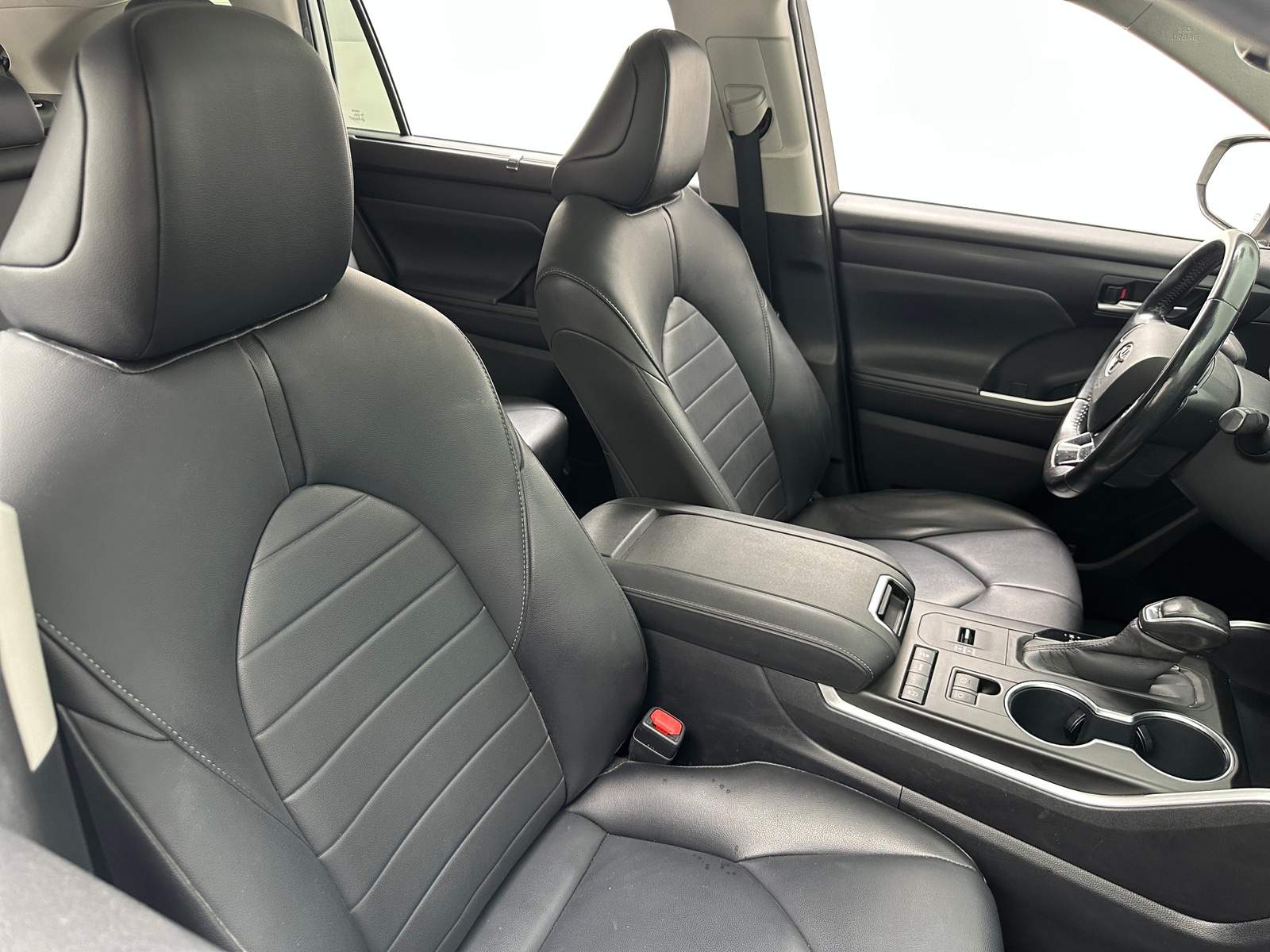Thumbnail: 2020 Toyota Highlander - 2