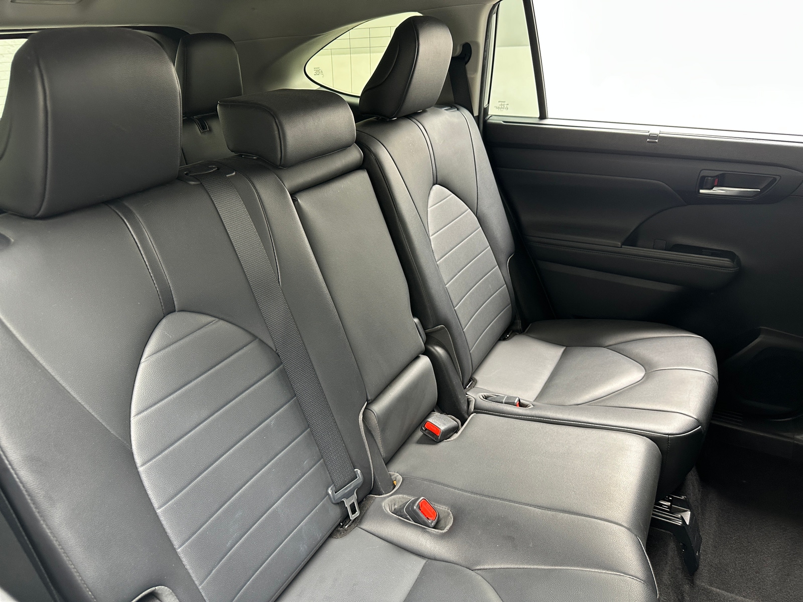 Thumbnail: 2020 Toyota Highlander - 6