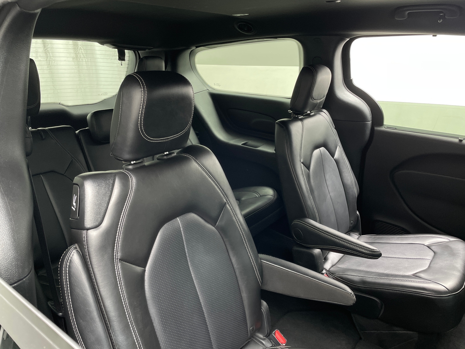 Thumbnail: 2025 Chrysler Pacifica - 5