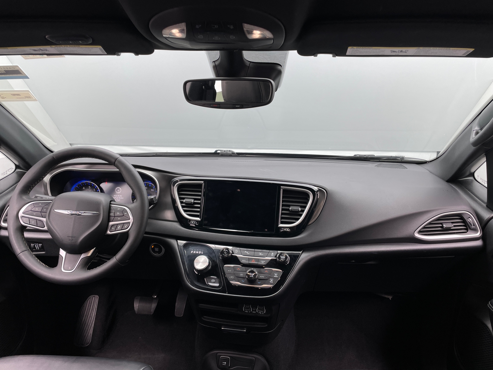 Thumbnail: 2025 Chrysler Pacifica - 2