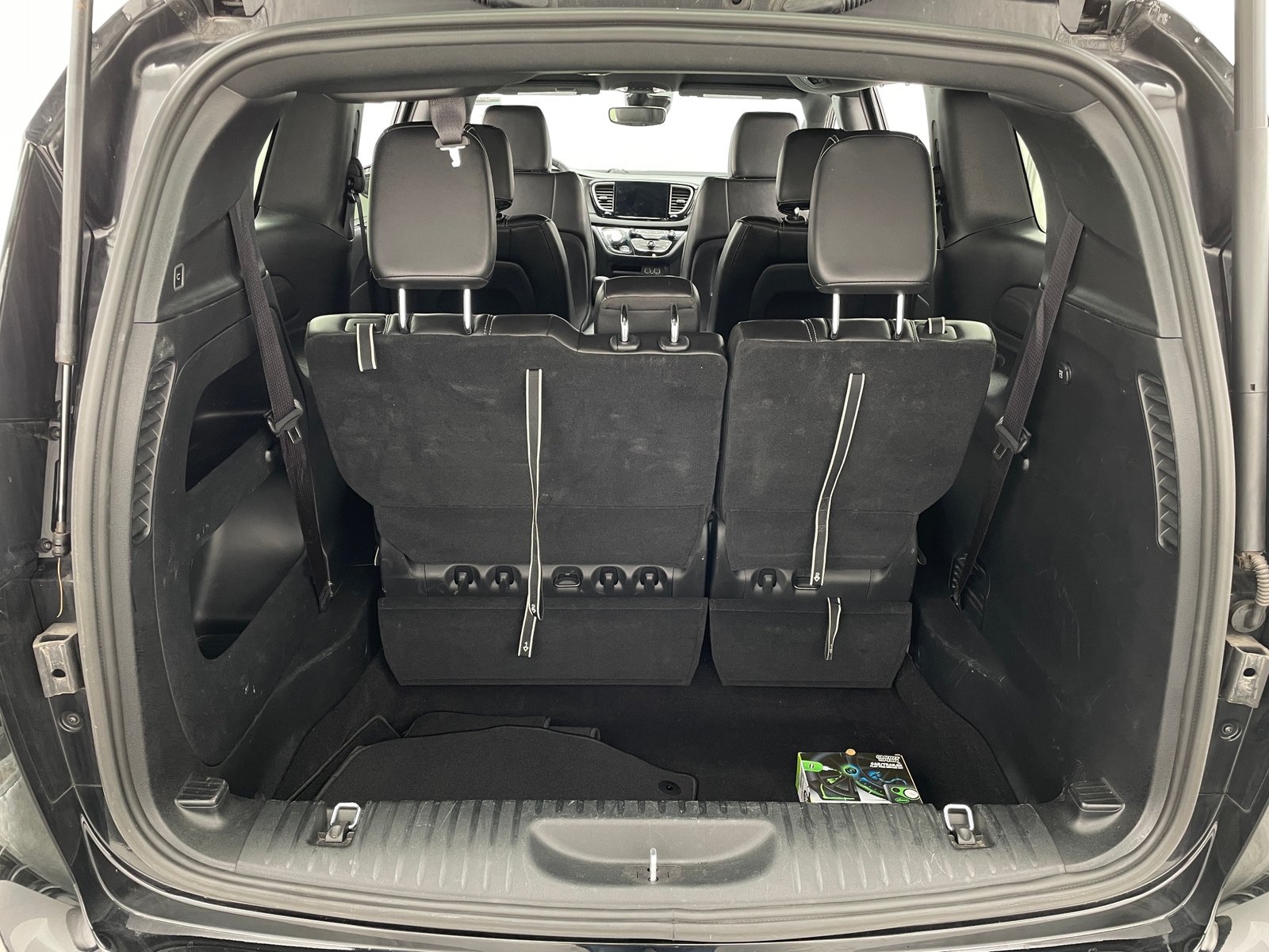 Thumbnail: 2025 Chrysler Pacifica - 6