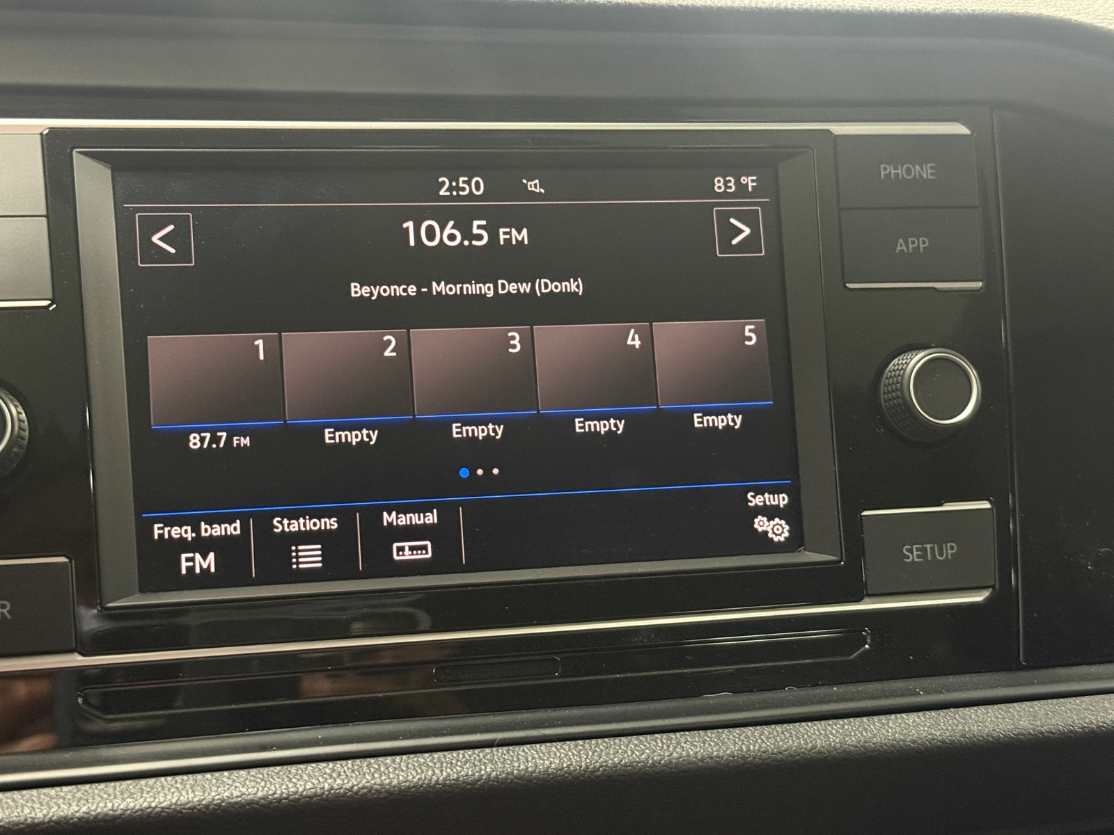 Thumbnail: 2019 Volkswagen Jetta - 4