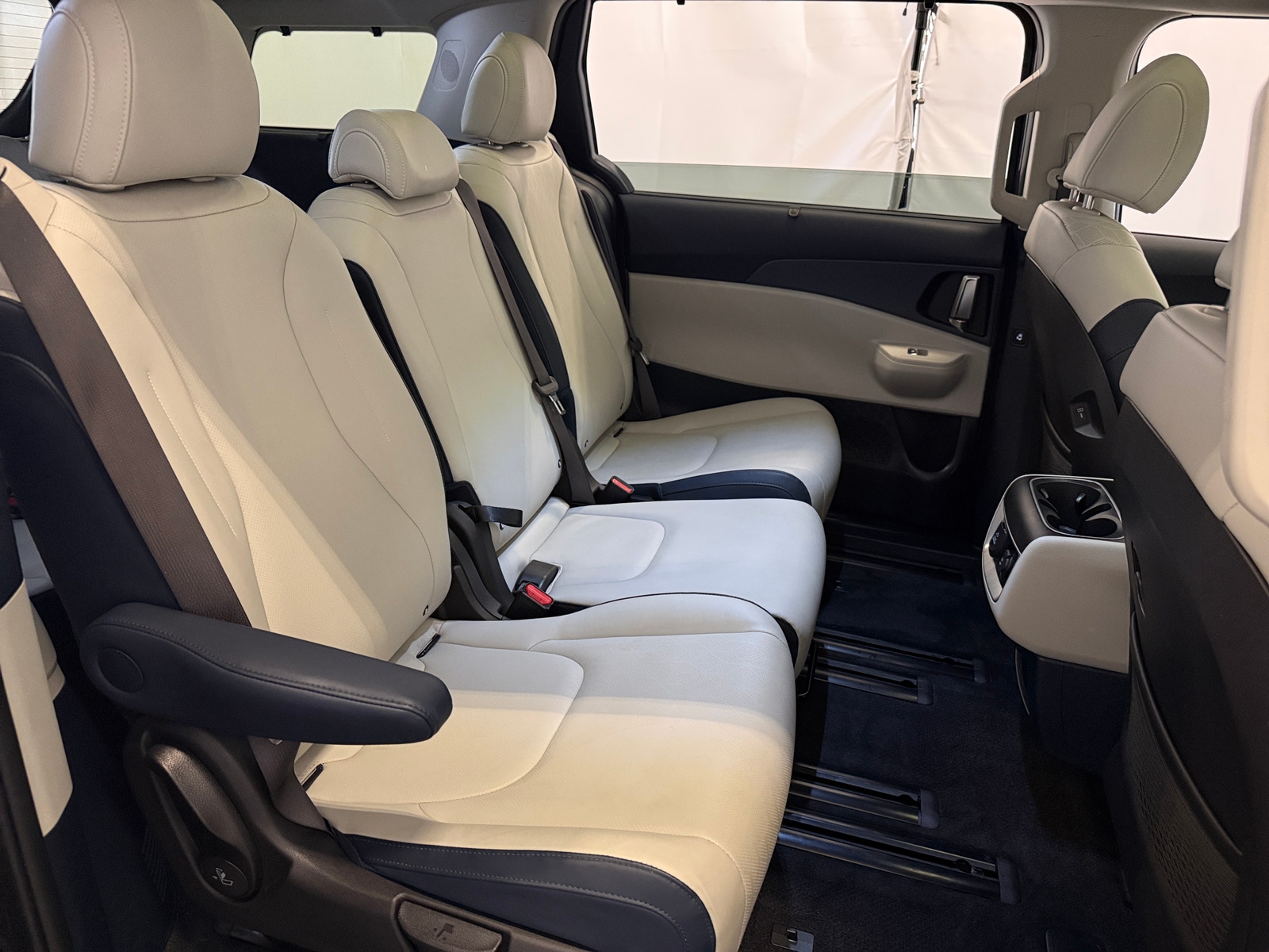 Thumbnail: 2025 Kia Carnival - 5