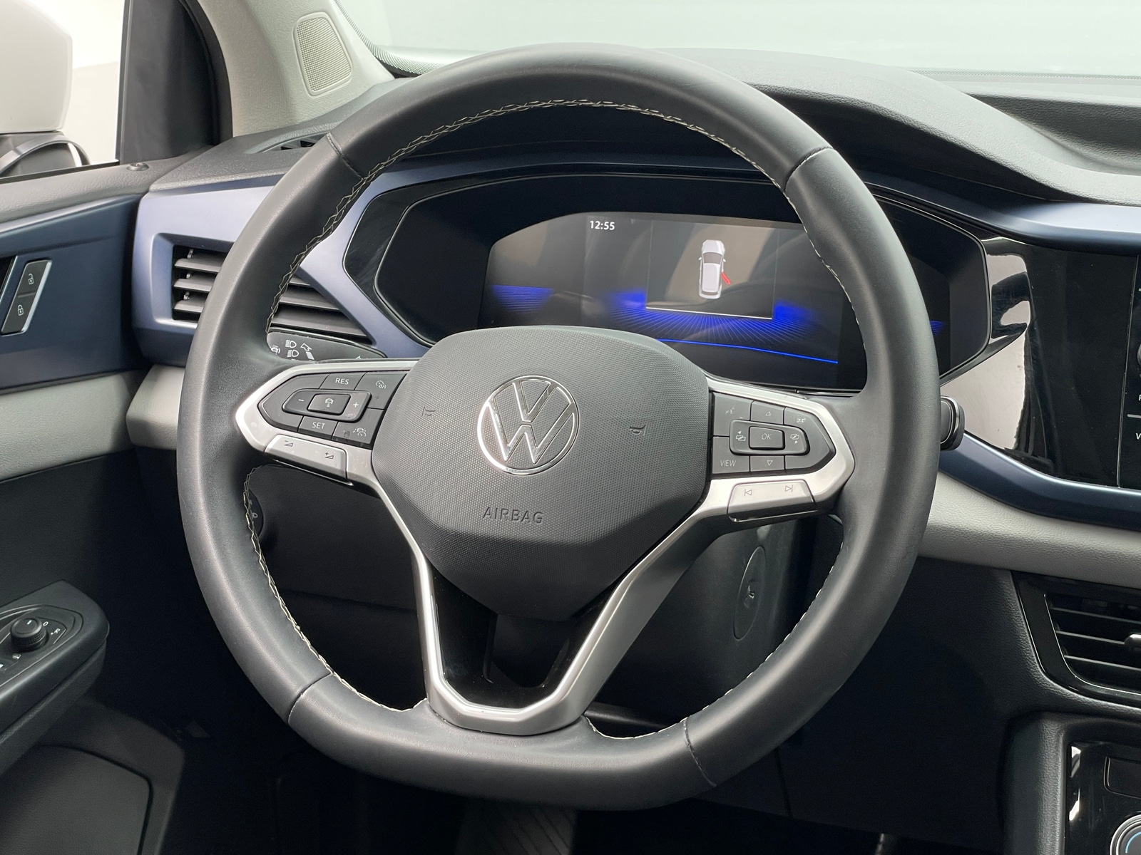 Thumbnail: 2023 Volkswagen Taos - 5