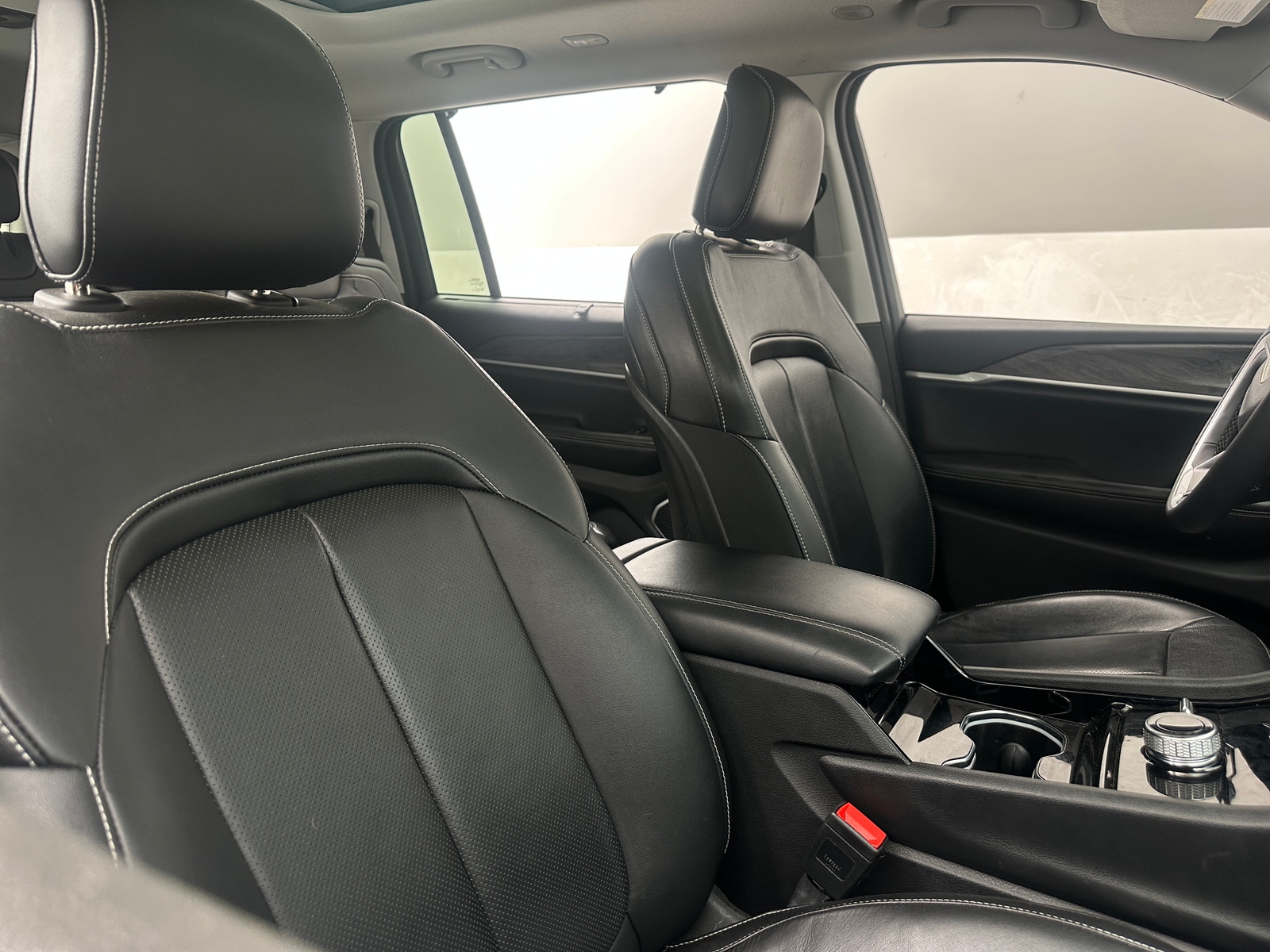 Thumbnail: 2023 Jeep Grand Cherokee L - 2