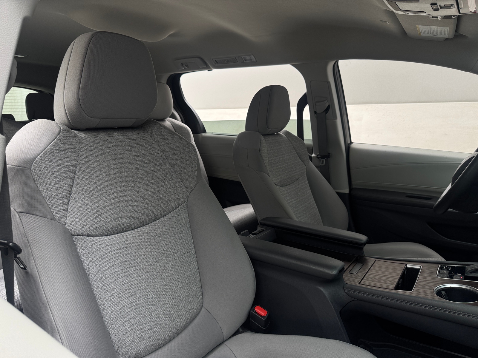 Thumbnail: 2022 Toyota Sienna - 2