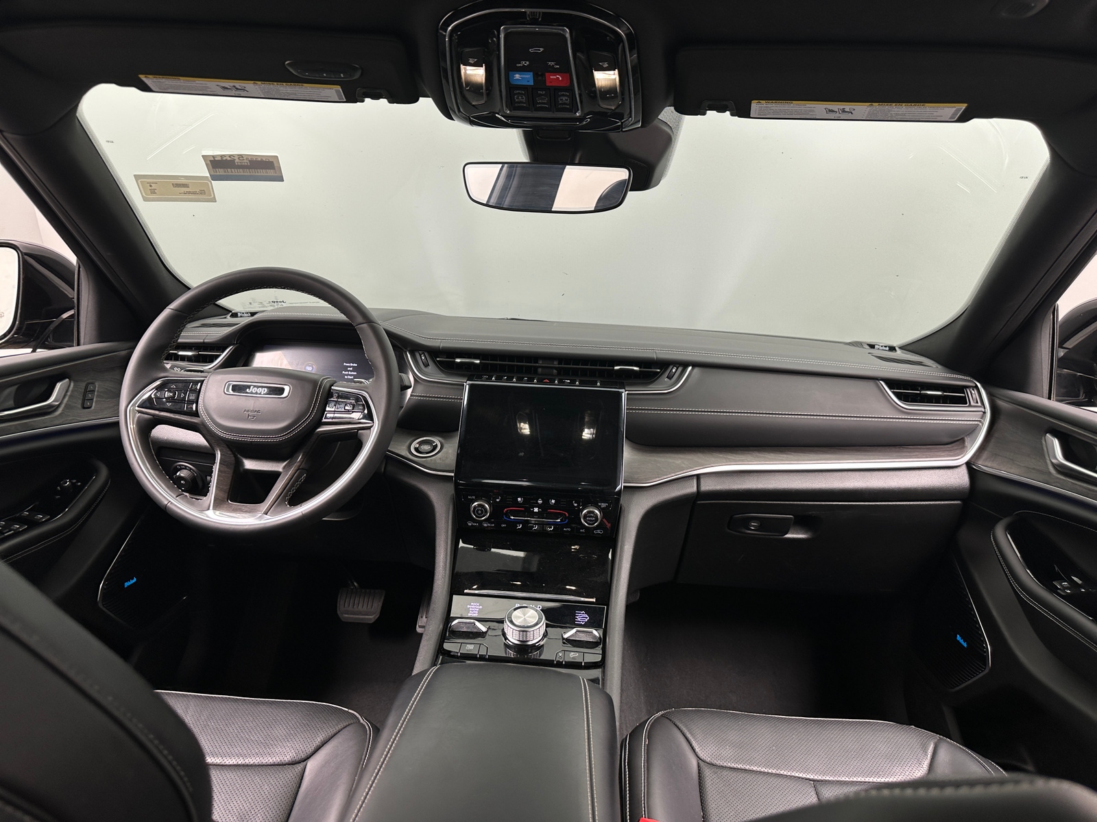 Thumbnail: 2023 Jeep Grand Cherokee L - 2