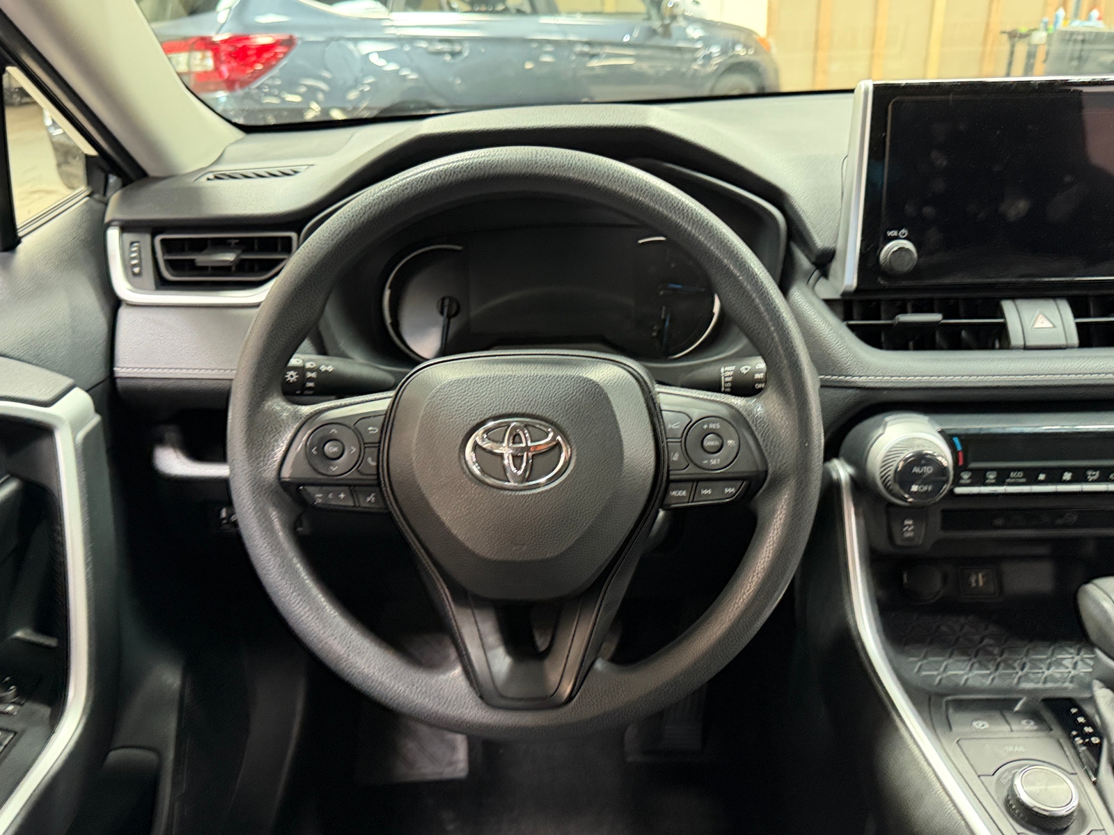 Thumbnail: 2025 Toyota RAV4 - 5