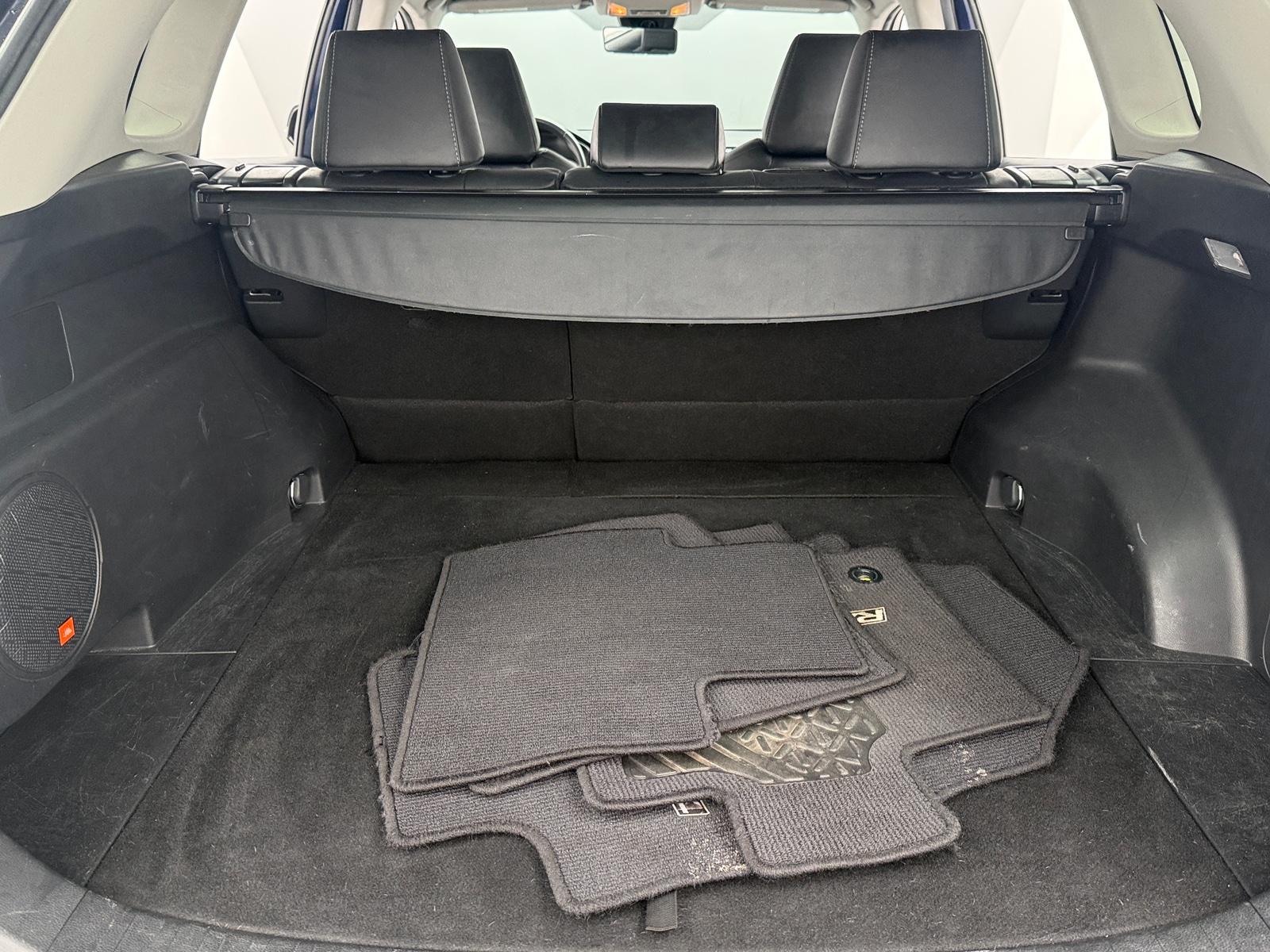 Thumbnail: 2019 Toyota RAV4 - 6