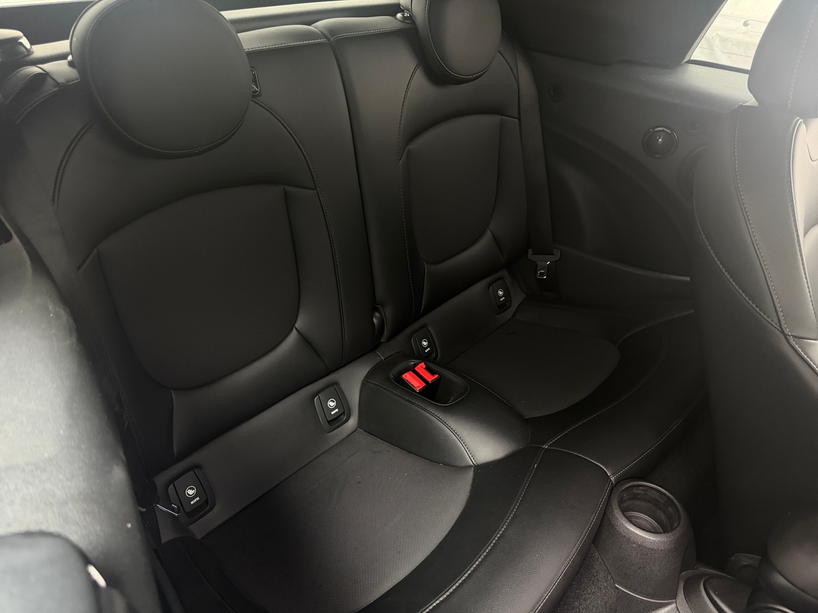 Thumbnail: 2017 MINI Cooper Convertible - 6