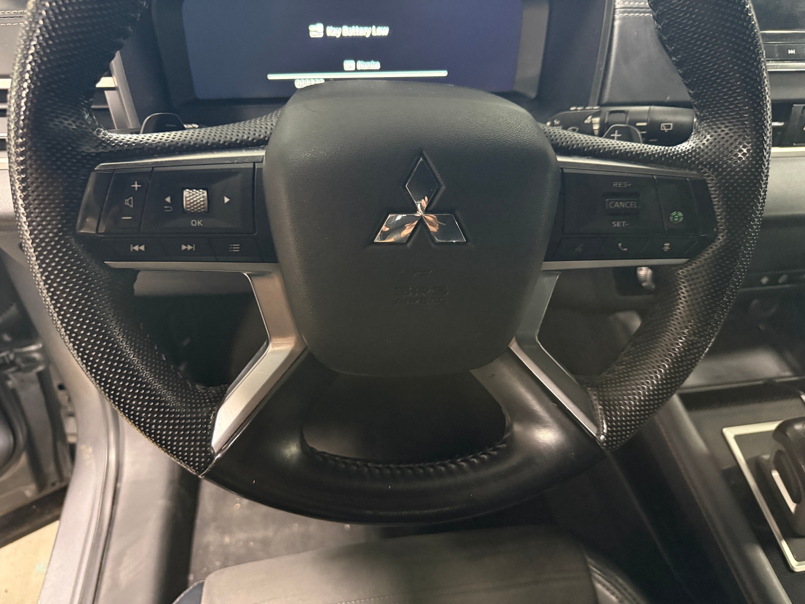 Thumbnail: 2023 Mitsubishi Outlander - 5