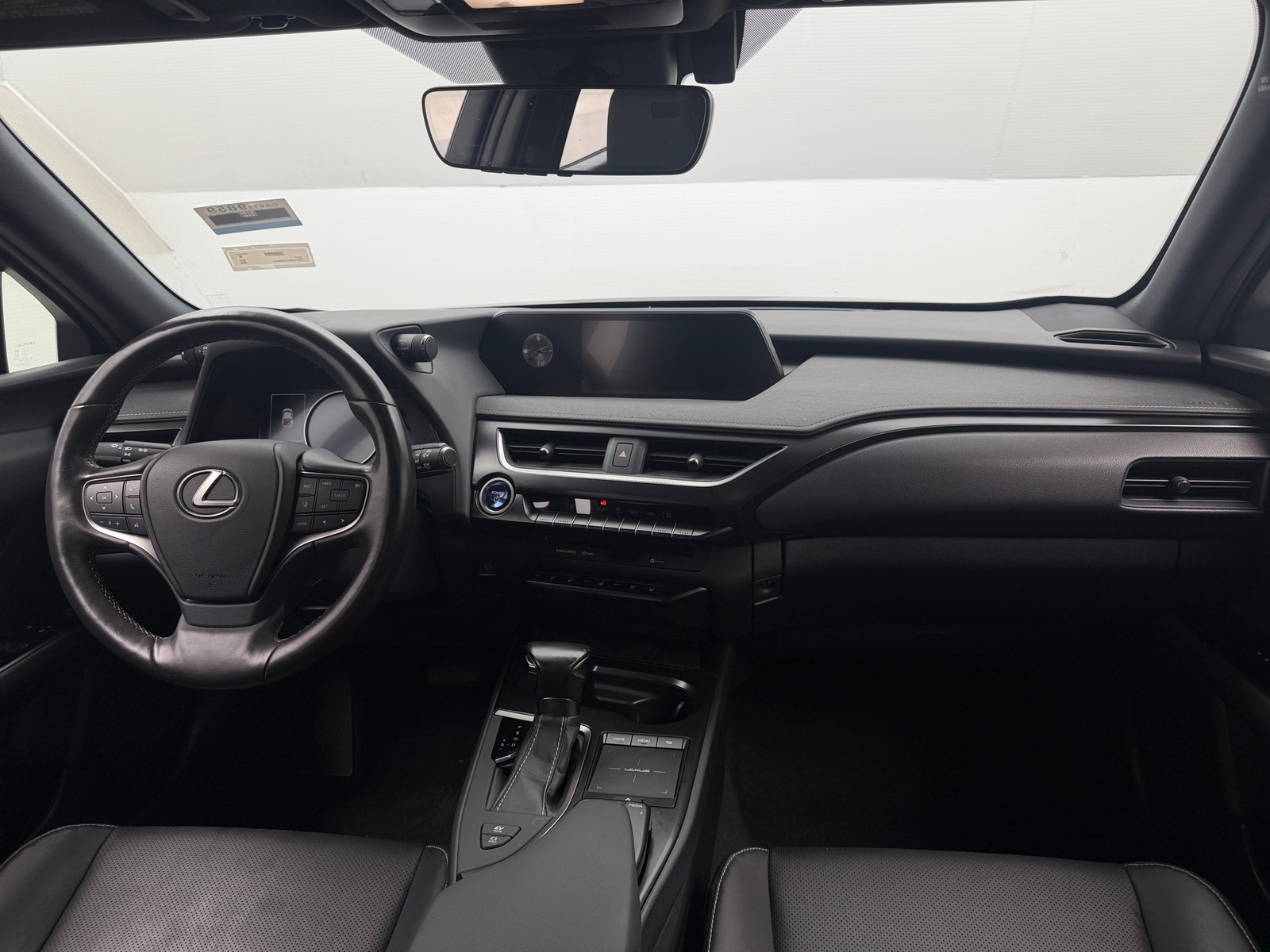 Thumbnail: 2020 Lexus UX - 2