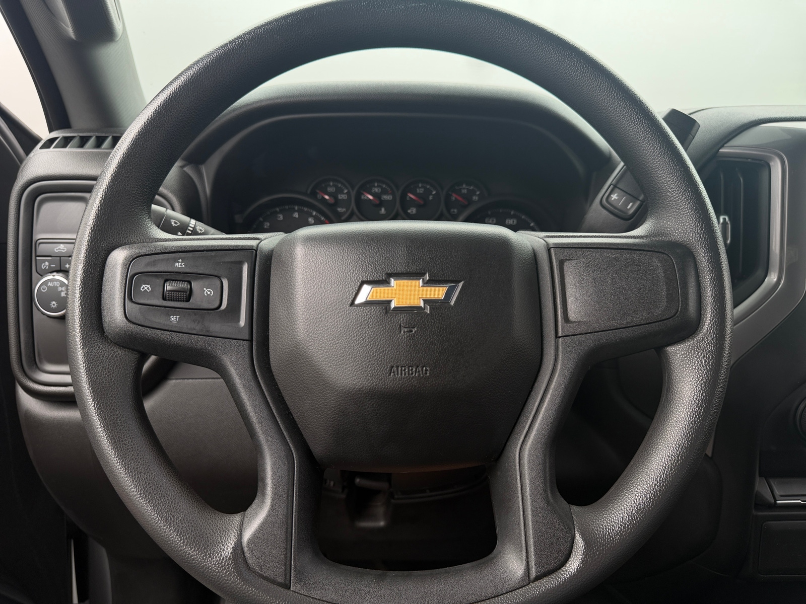 Thumbnail: 2022 Chevrolet Silverado 1500 - 5