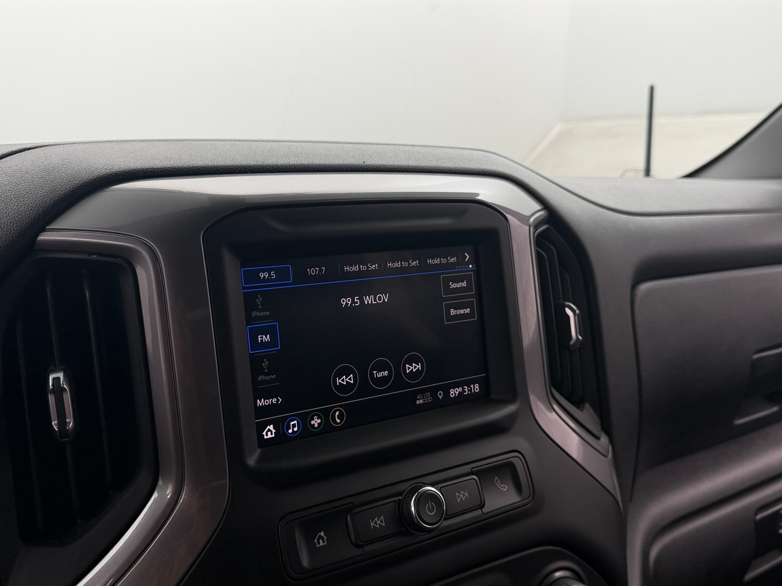 Thumbnail: 2022 Chevrolet Silverado 1500 - 4