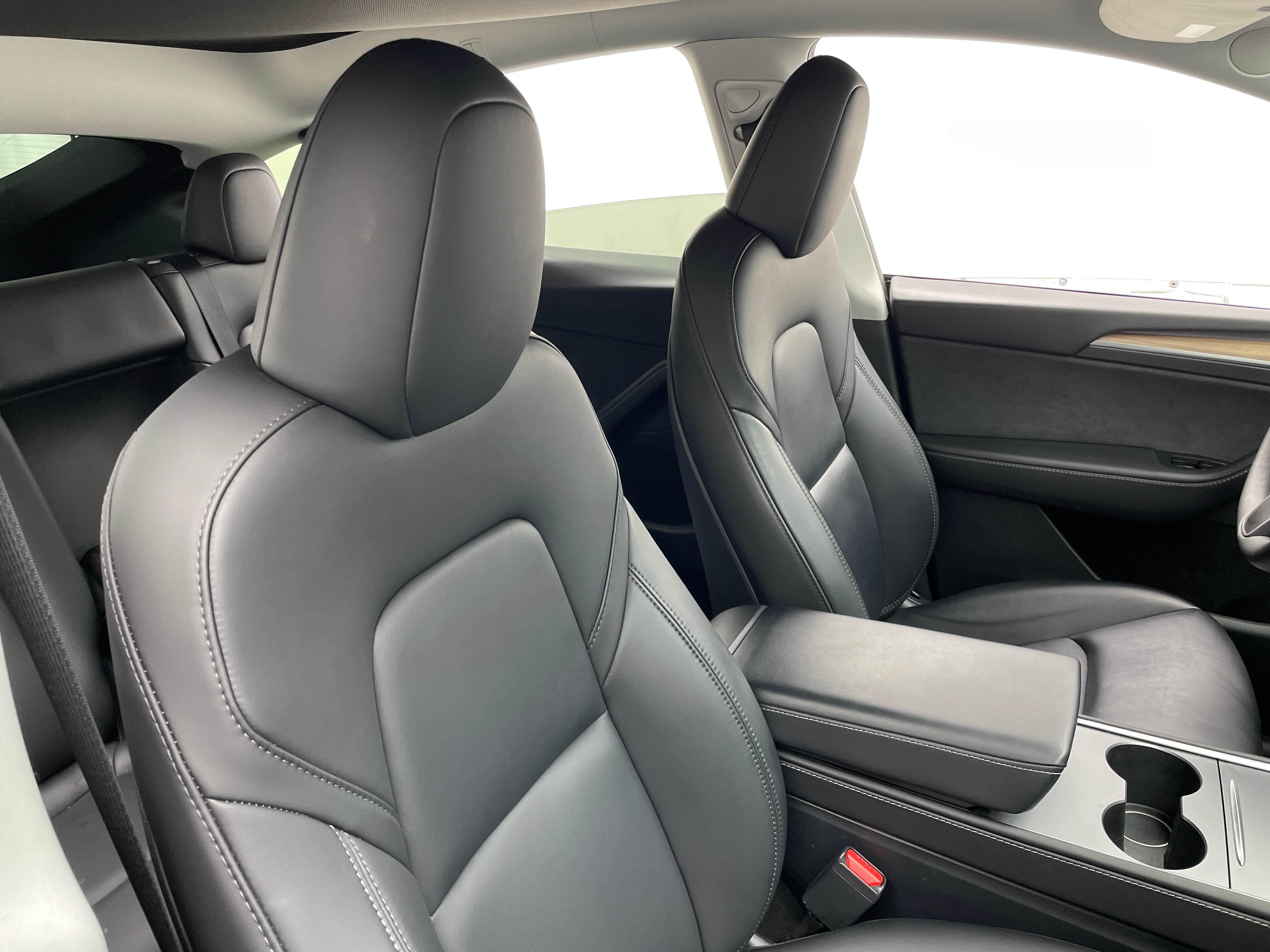 Used 2025 Tesla Model Y Long Range with VIN 7SAYGDEDXSF315140 for sale in Auburn, WA