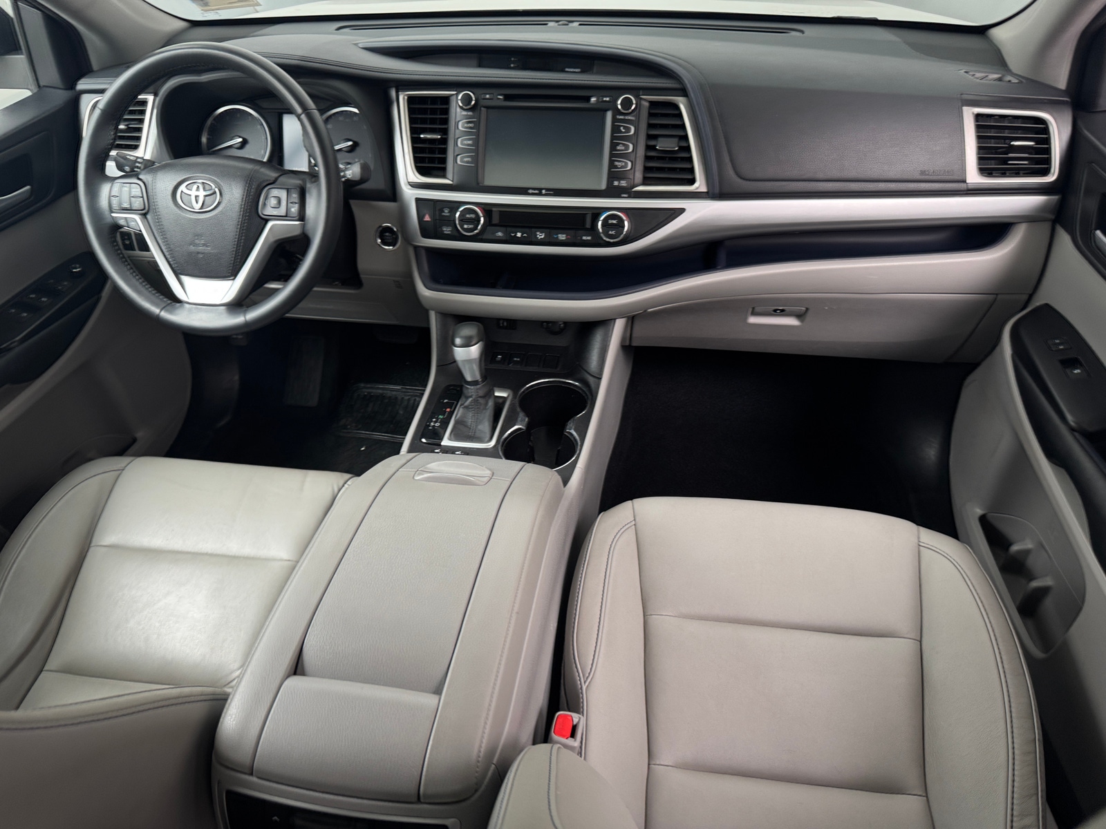 Thumbnail: 2015 Toyota Highlander - 2