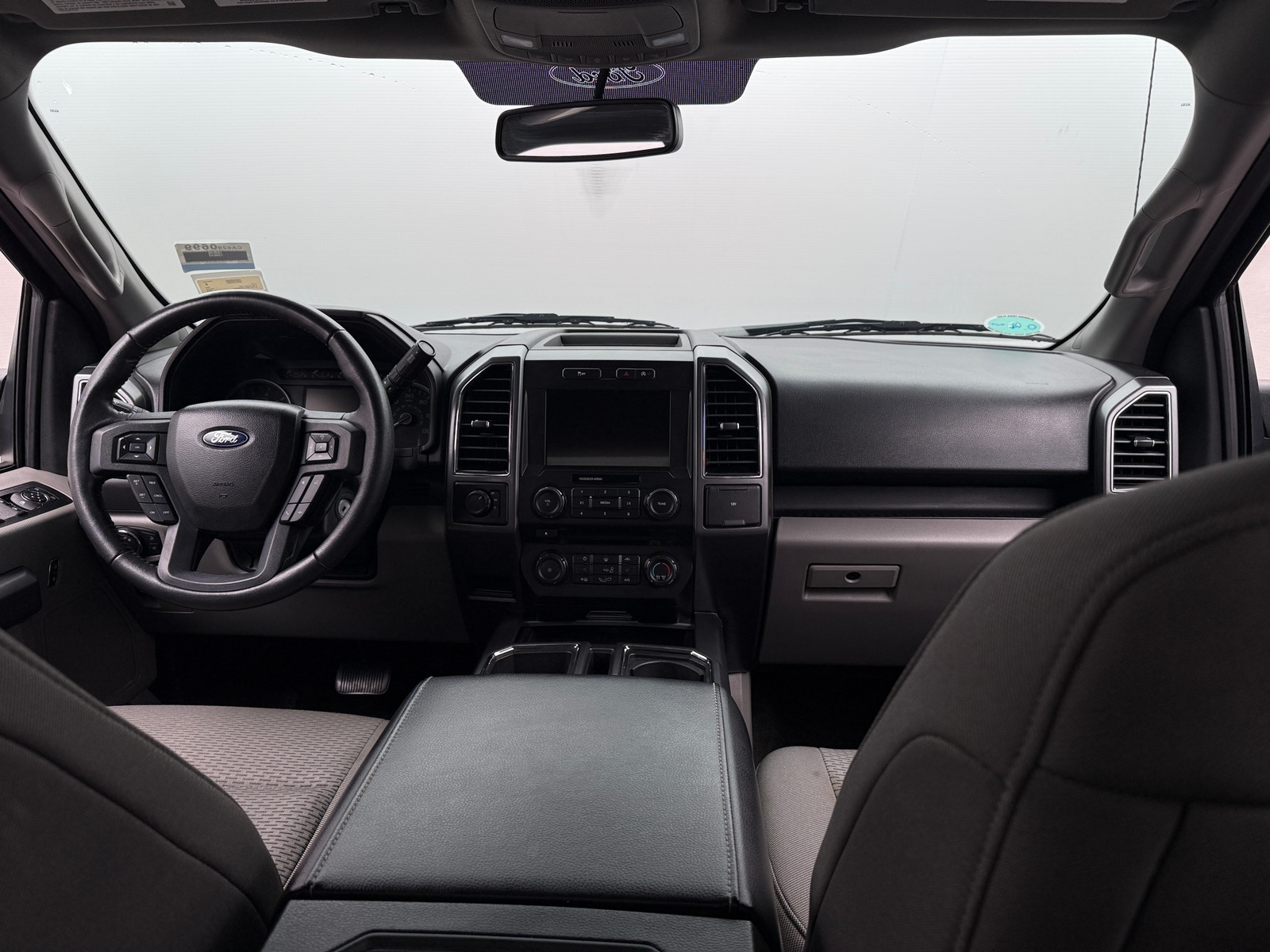 Thumbnail: 2018 Ford Econoline - 3
