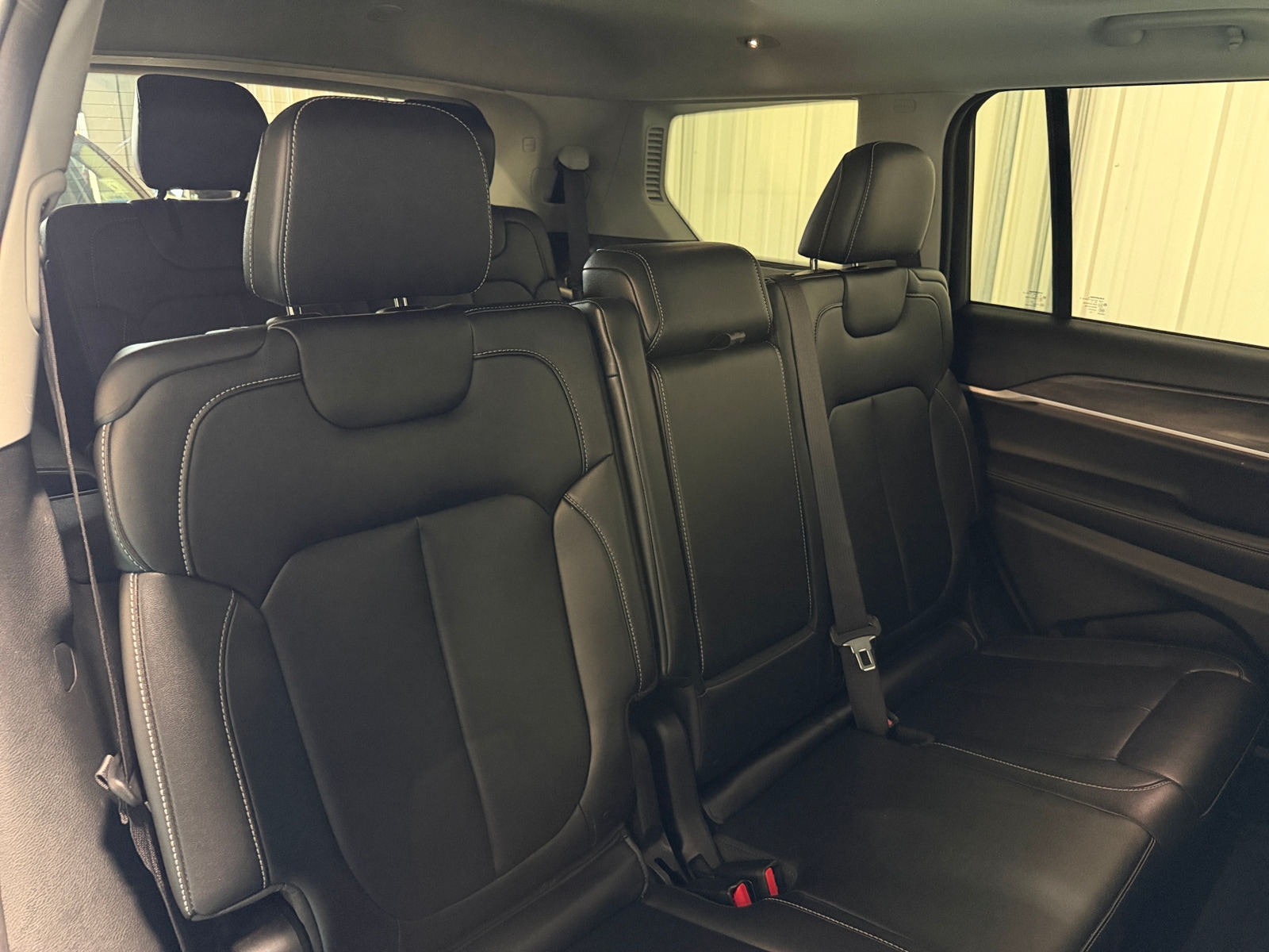 Thumbnail: 2023 Jeep Grand Cherokee L - 5